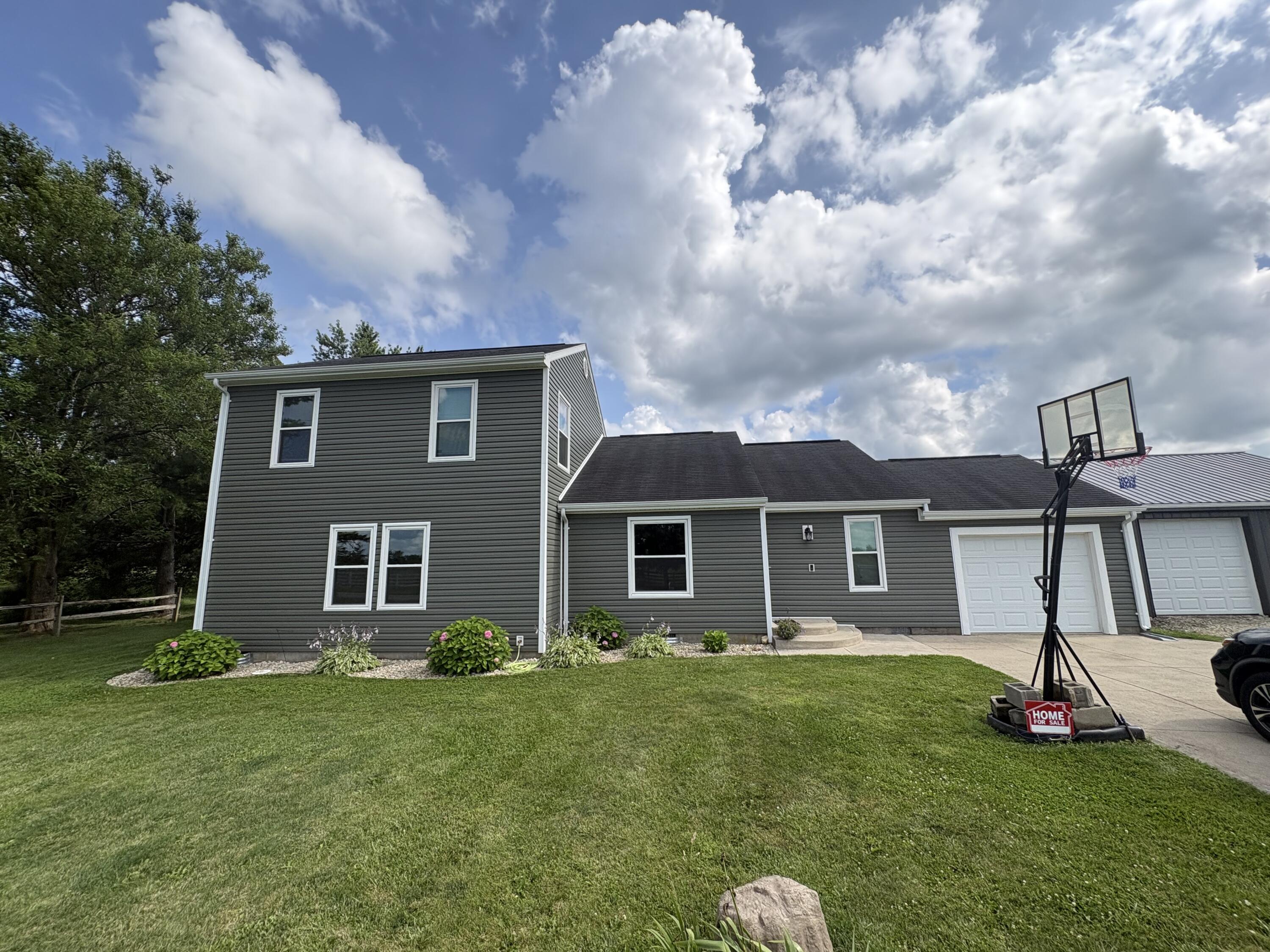 5377 Beard, Springfield, Ohio 45502
