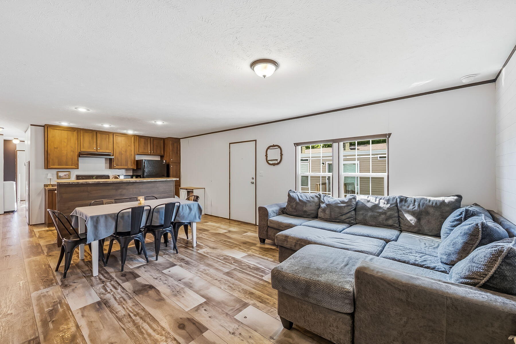 5965 Harrisburg Georgesville, Grove City, Ohio 43123