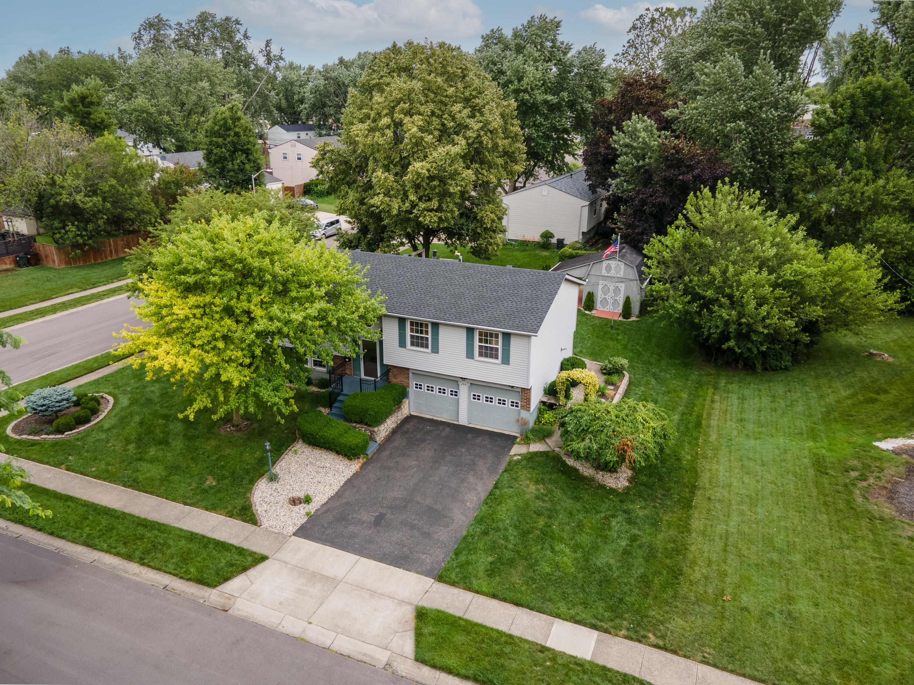 206 Brookwood, Englewood, Ohio 45322