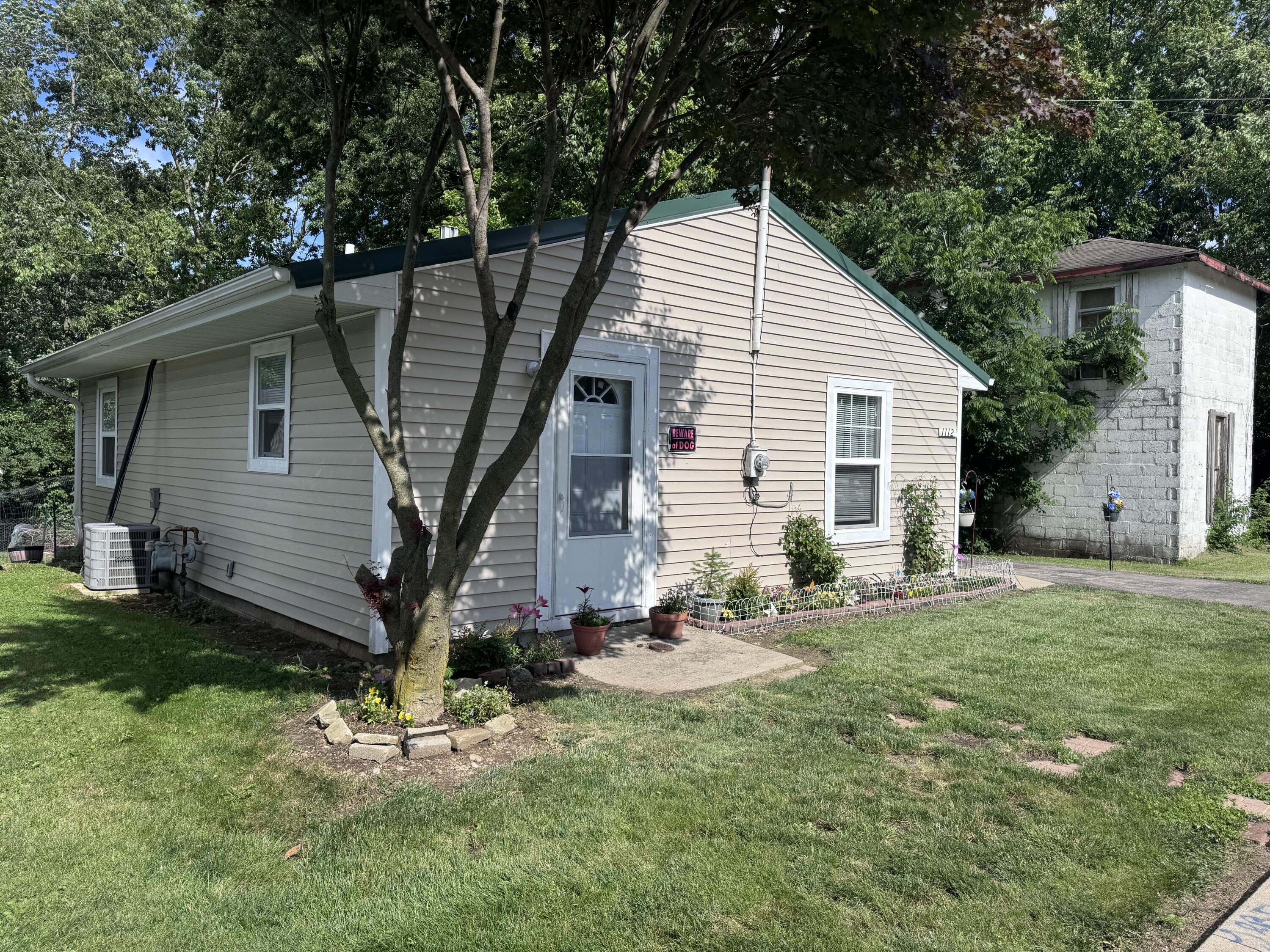 1112 Hillcrest, Springfield, Ohio 45504