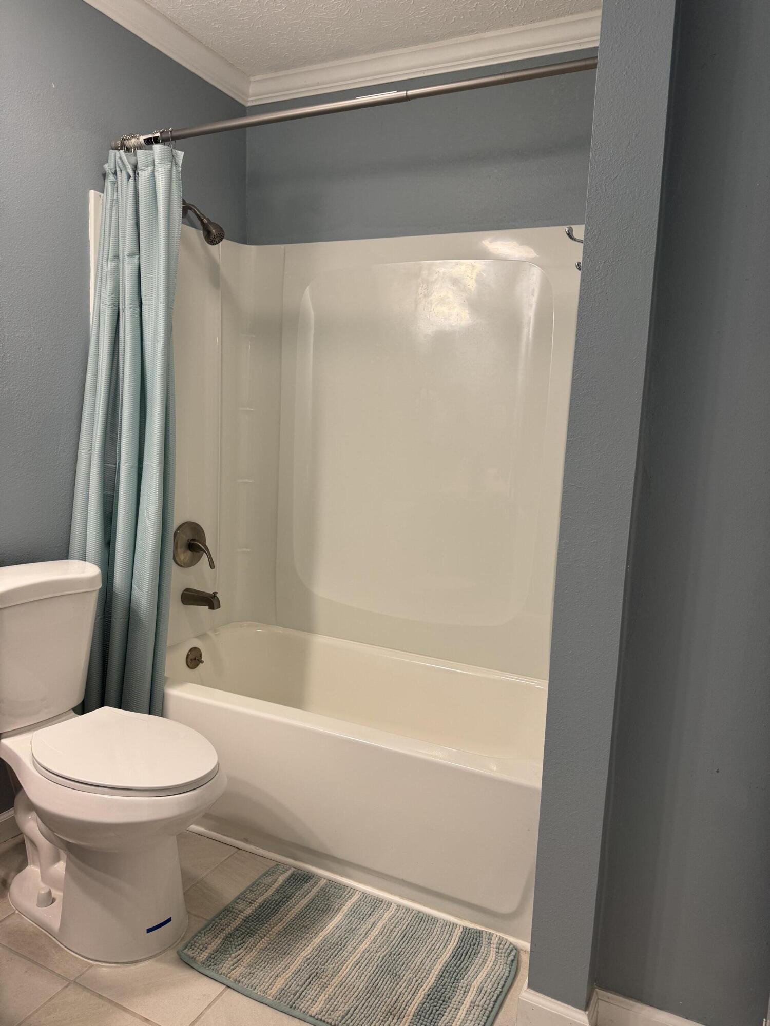 1112 Hillcrest, Springfield, Ohio 45504