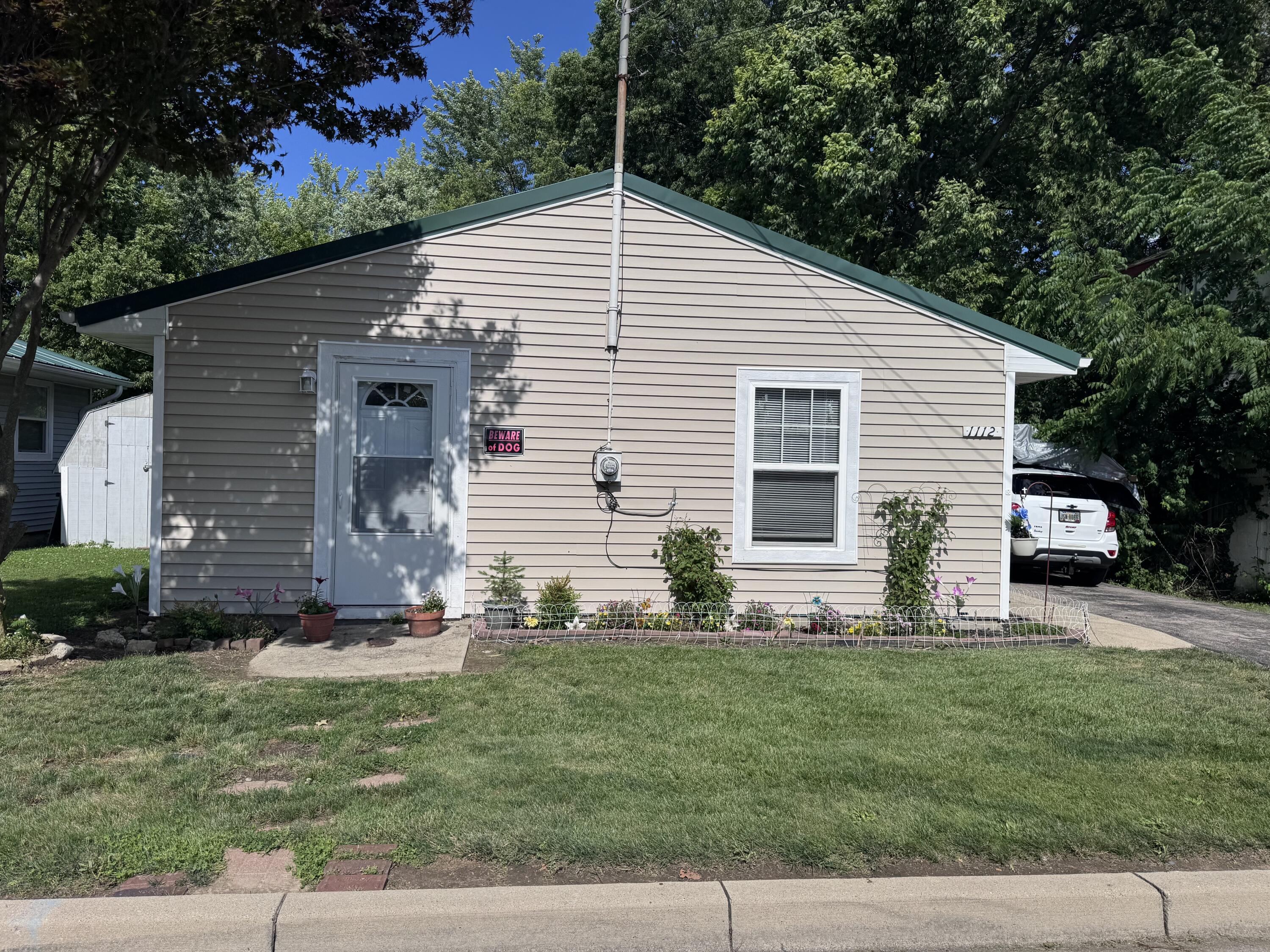 1112 Hillcrest, Springfield, Ohio 45504