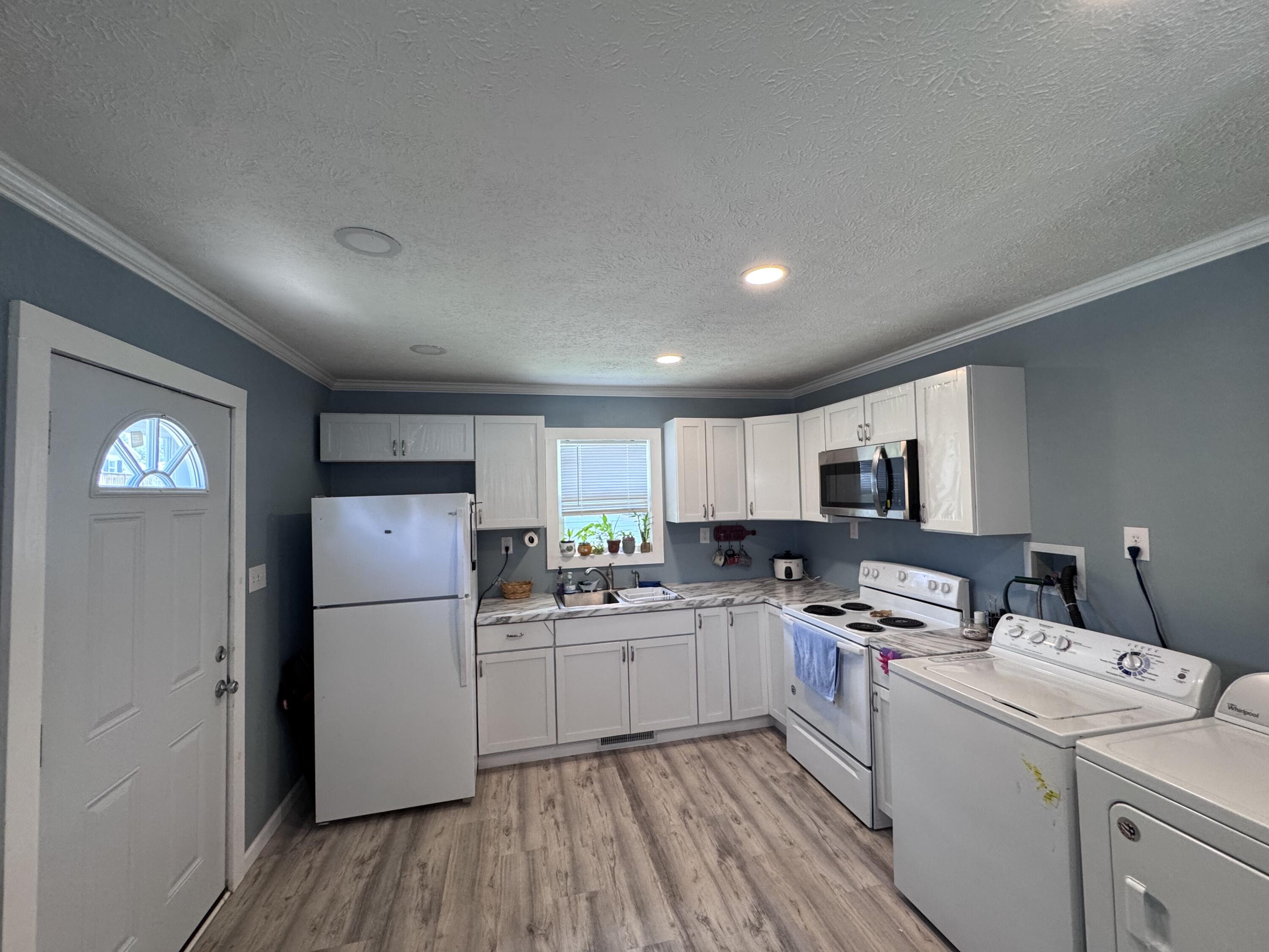 1112 Hillcrest, Springfield, Ohio 45504