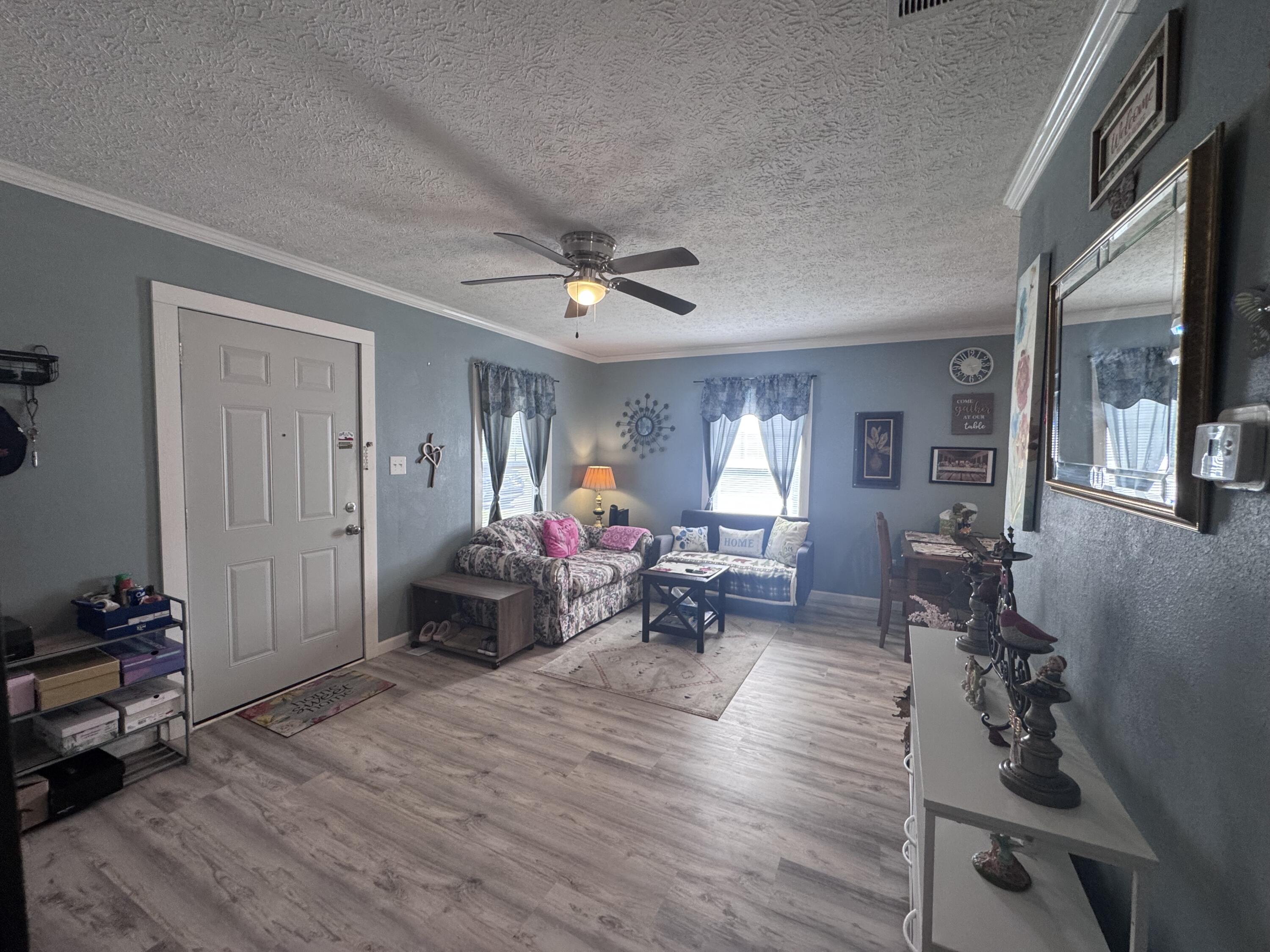 1112 Hillcrest, Springfield, Ohio 45504