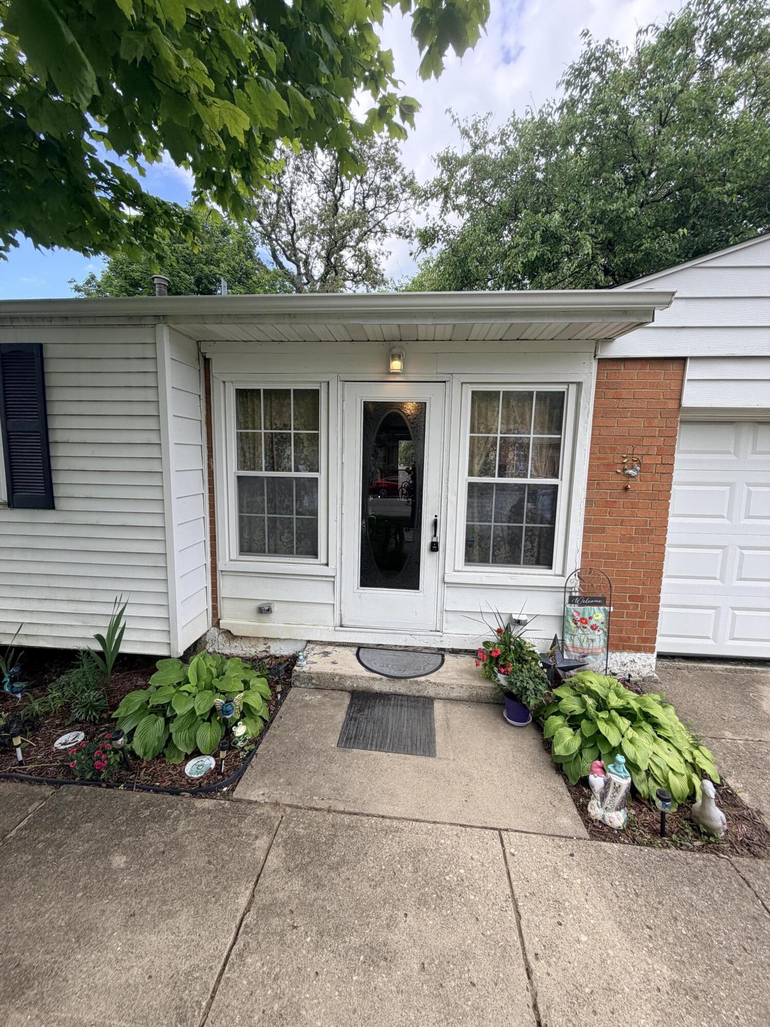 100 Inwood, West Jefferson, Ohio 43162