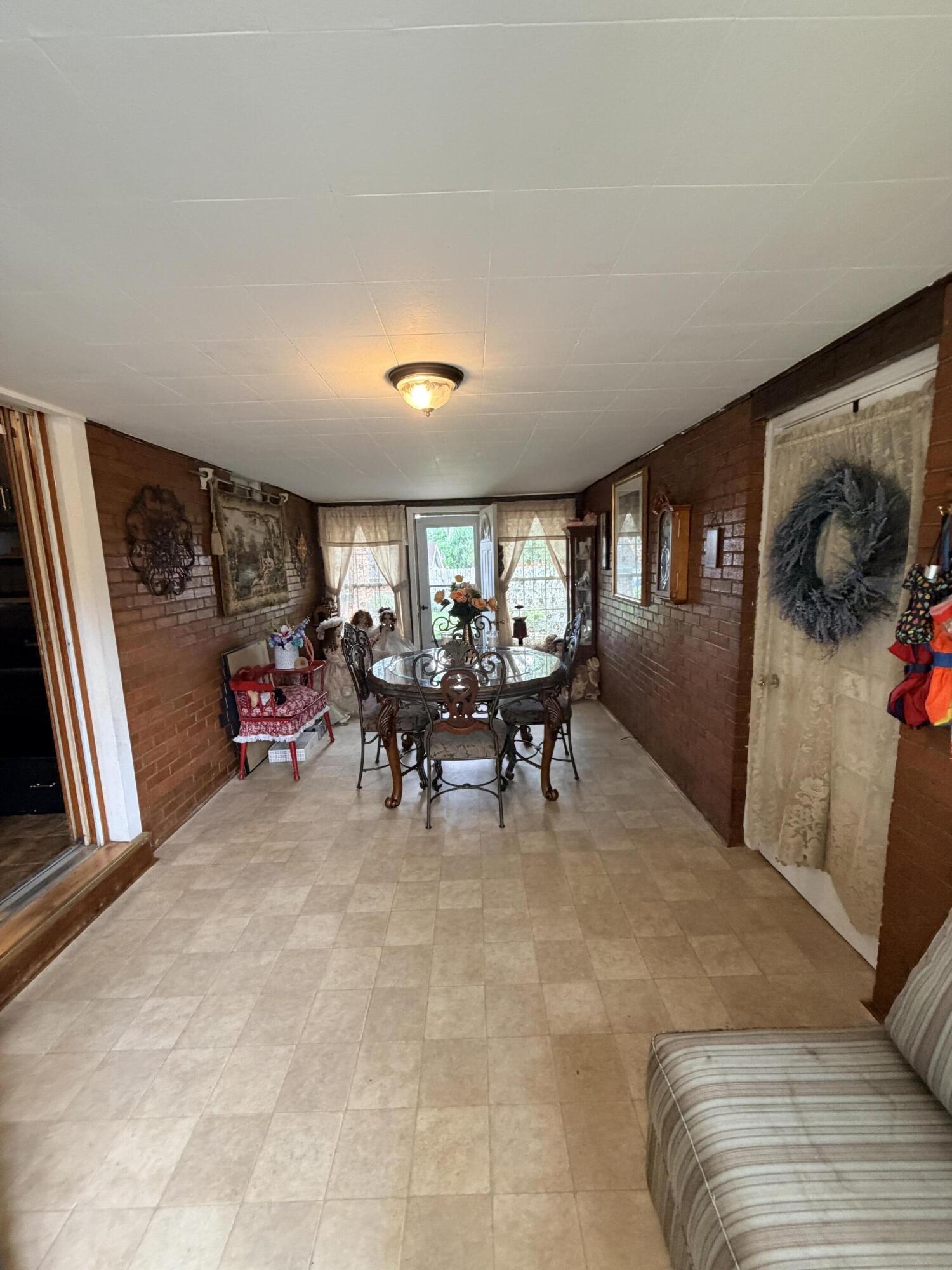 100 Inwood, West Jefferson, Ohio 43162