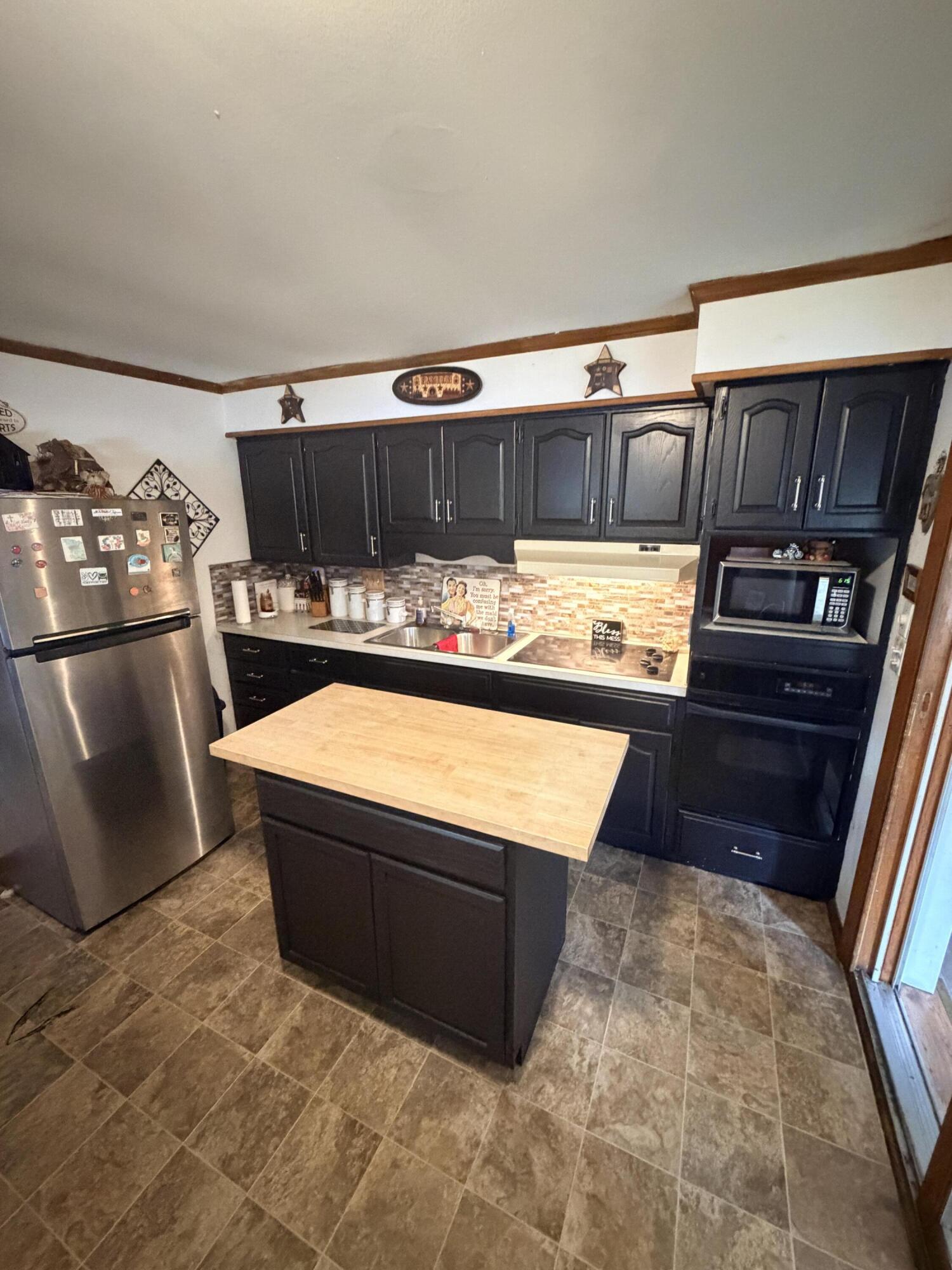 100 Inwood, West Jefferson, Ohio 43162