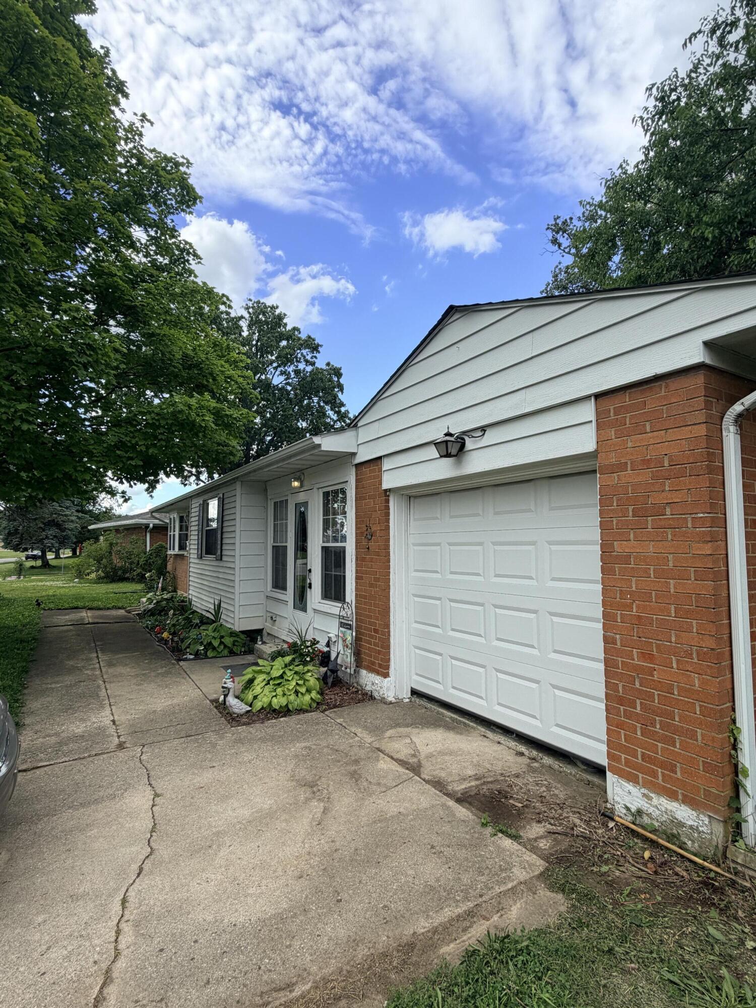 100 Inwood, West Jefferson, Ohio 43162