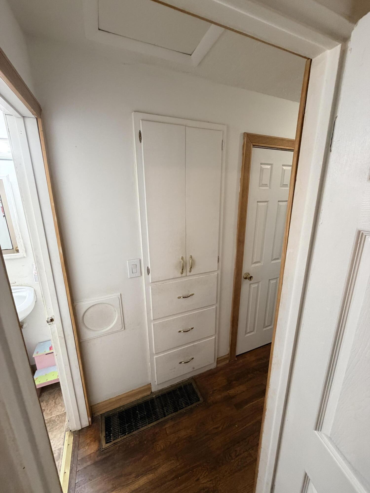 100 Inwood, West Jefferson, Ohio 43162