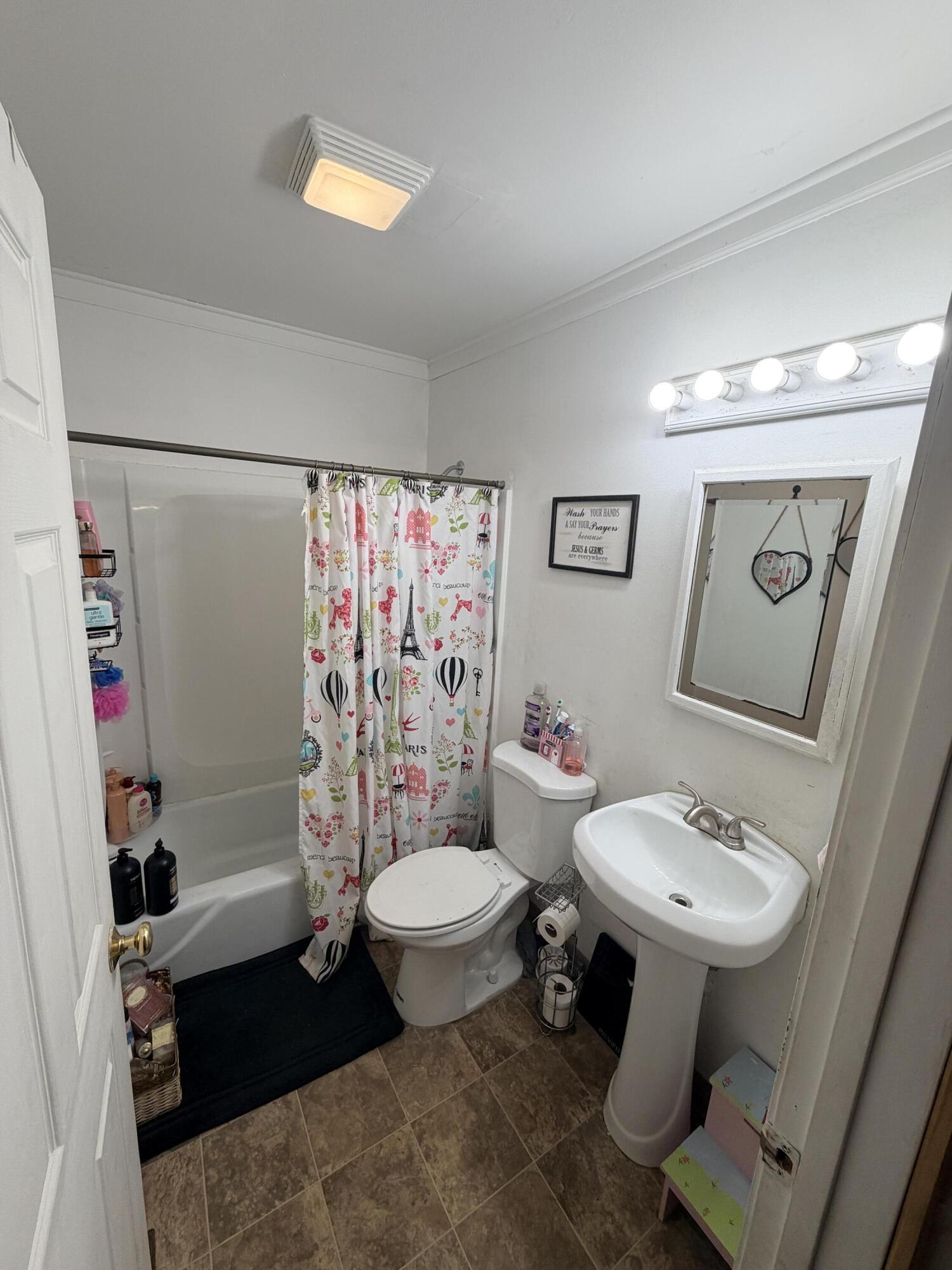 100 Inwood, West Jefferson, Ohio 43162