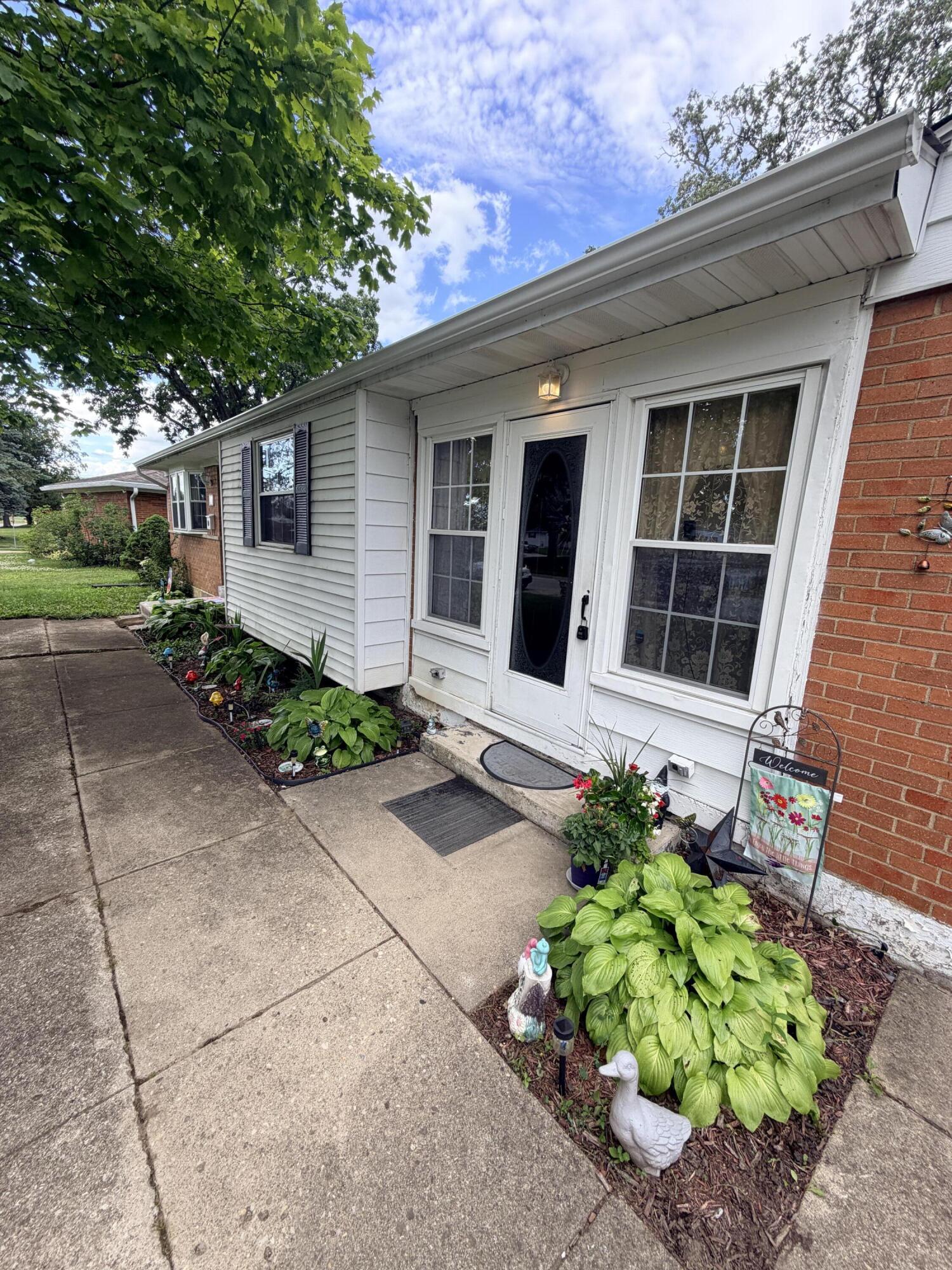 100 Inwood, West Jefferson, Ohio 43162