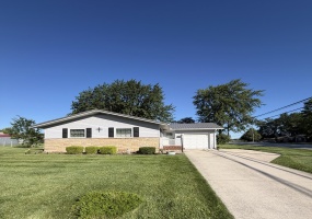 1009 Linden, Saint Marys, Ohio 45885, 3 Bedrooms Bedrooms, ,1 BathroomBathrooms,Residential,For Sale,Linden,1046500