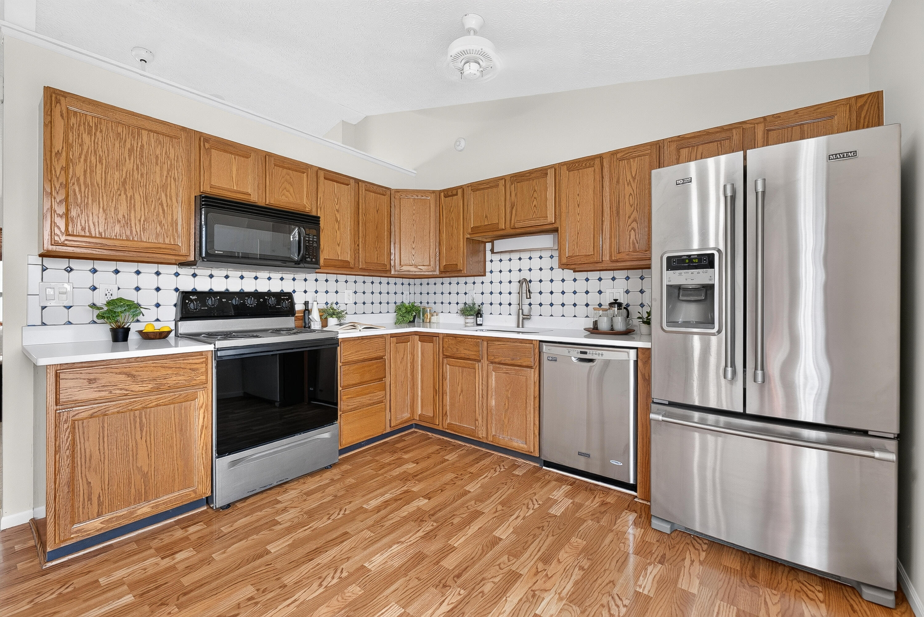 56 Ashton, Ashville, Ohio 43103