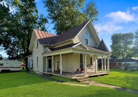 233 Sater, Greenville, Ohio 45331, 3 Bedrooms Bedrooms, ,1 BathroomBathrooms,Residential,For Sale,Sater,1046530