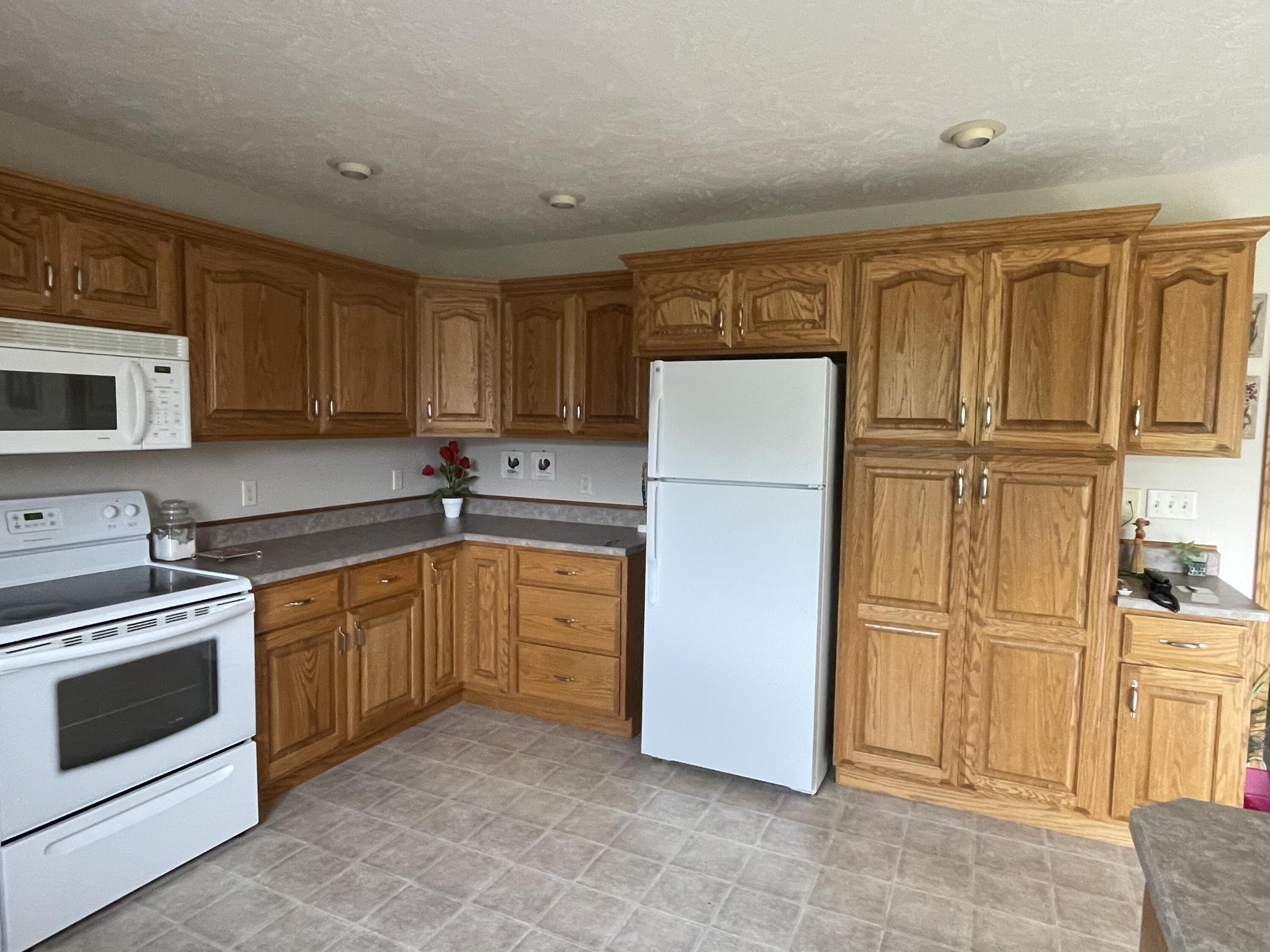 1554 Westlake, Sidney, Ohio 45365