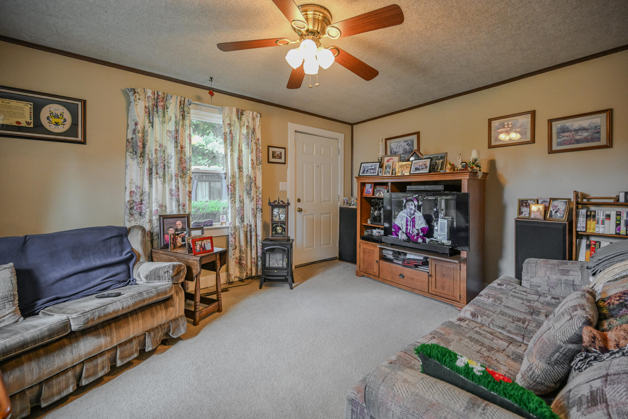 1302 Yellow Springs, Springfield, Ohio 45504
