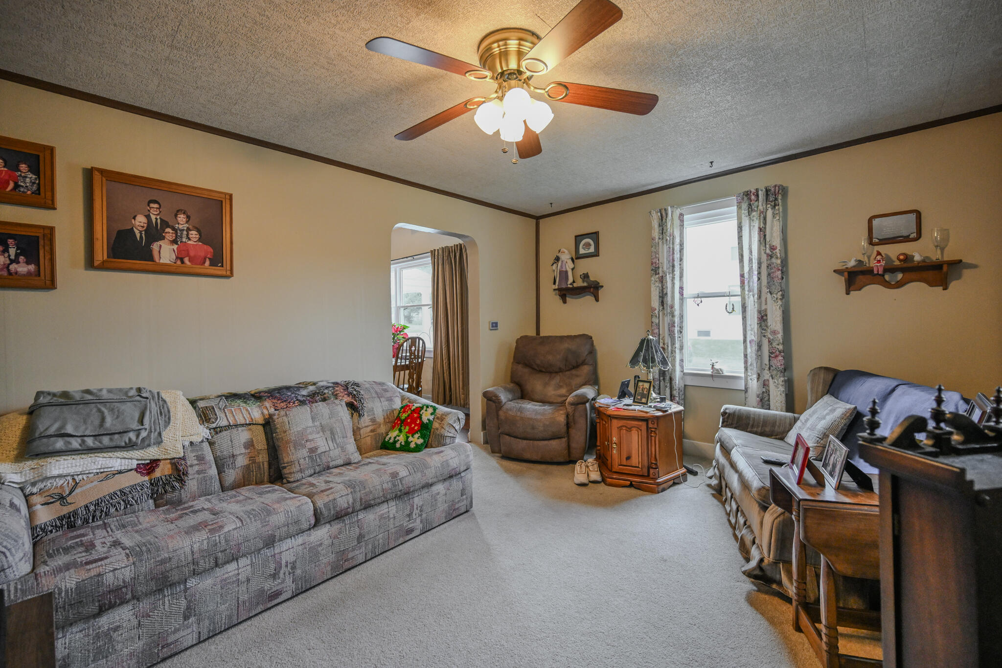 1302 Yellow Springs, Springfield, Ohio 45504