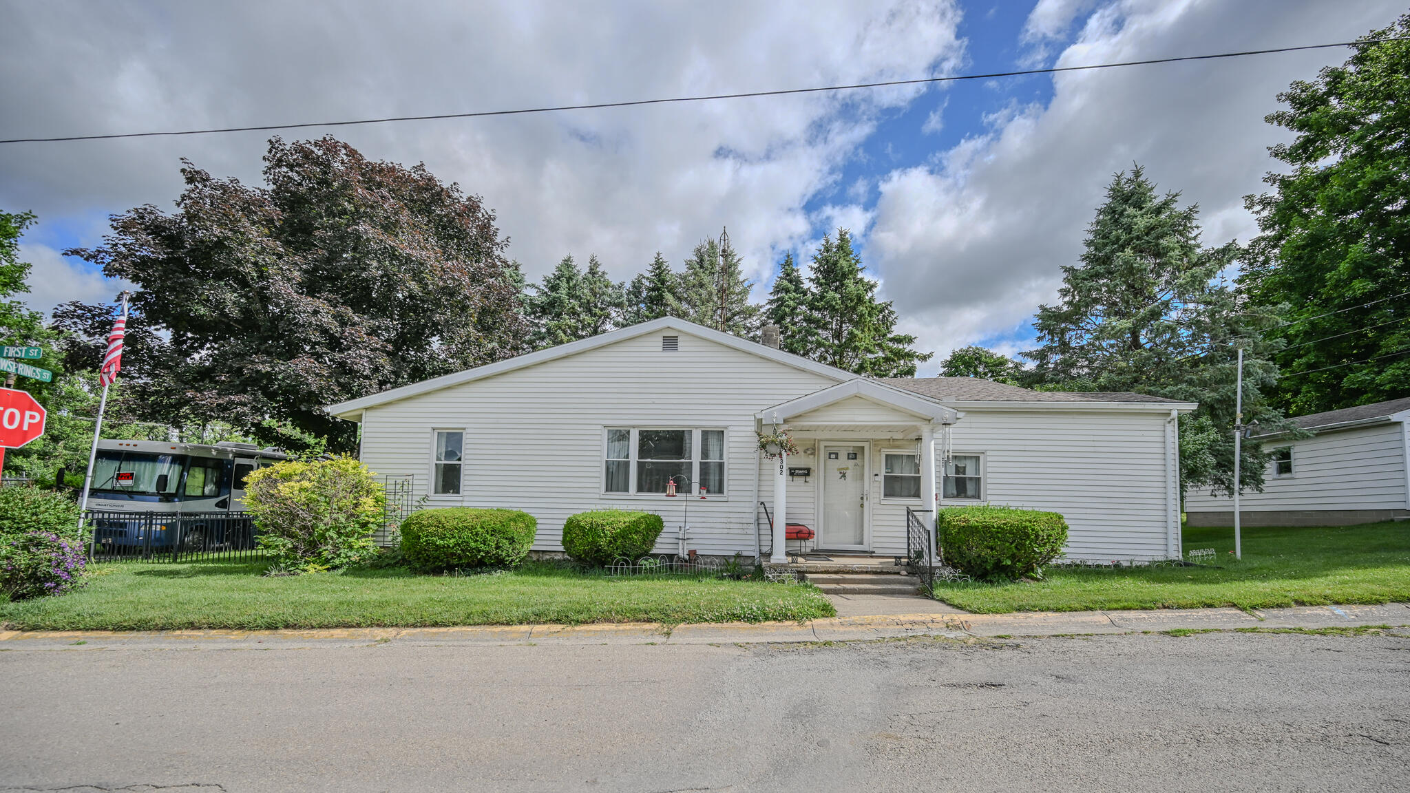 1302 Yellow Springs, Springfield, Ohio 45504