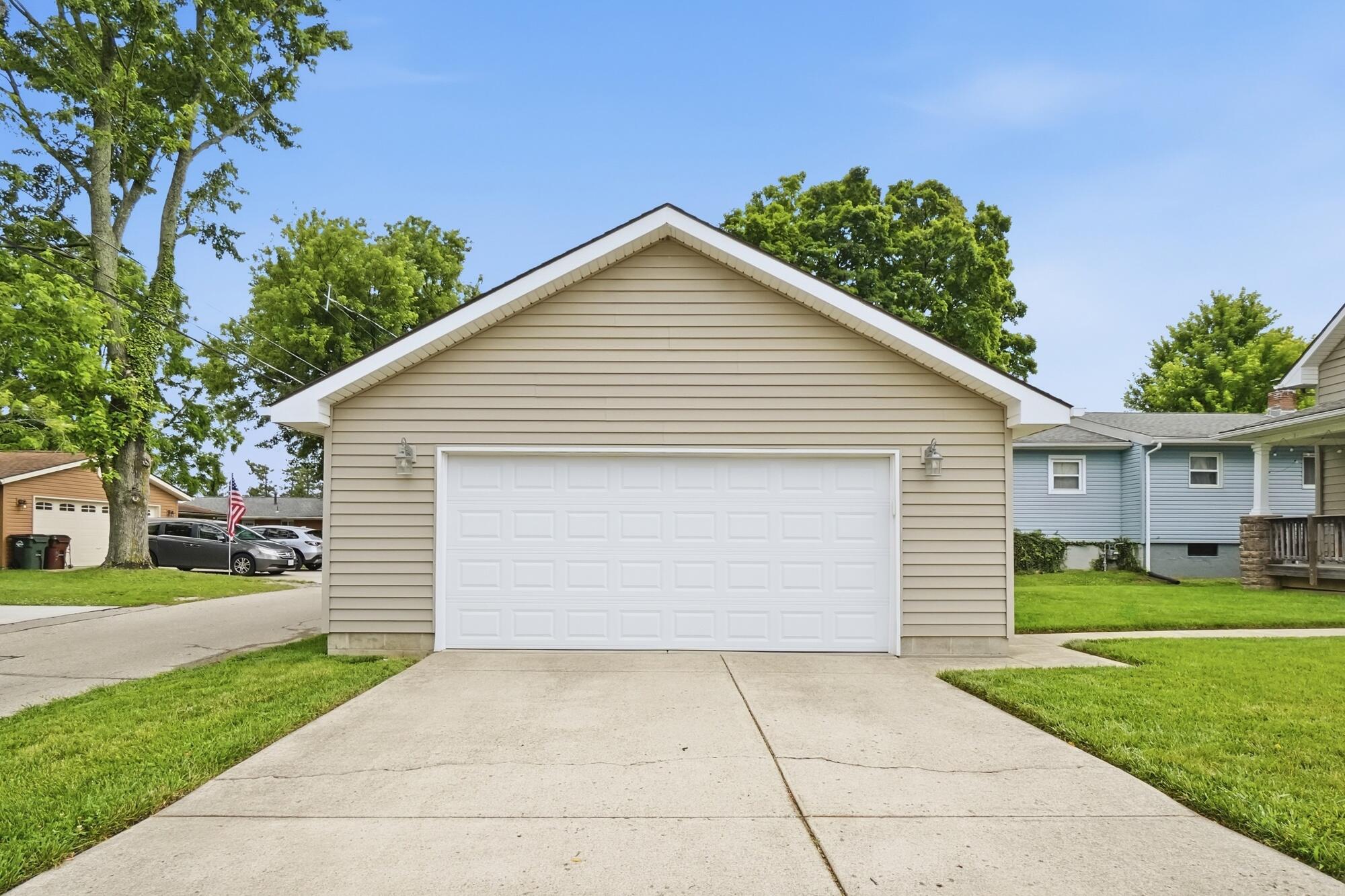 2425 Delta, Dayton, Ohio 45419