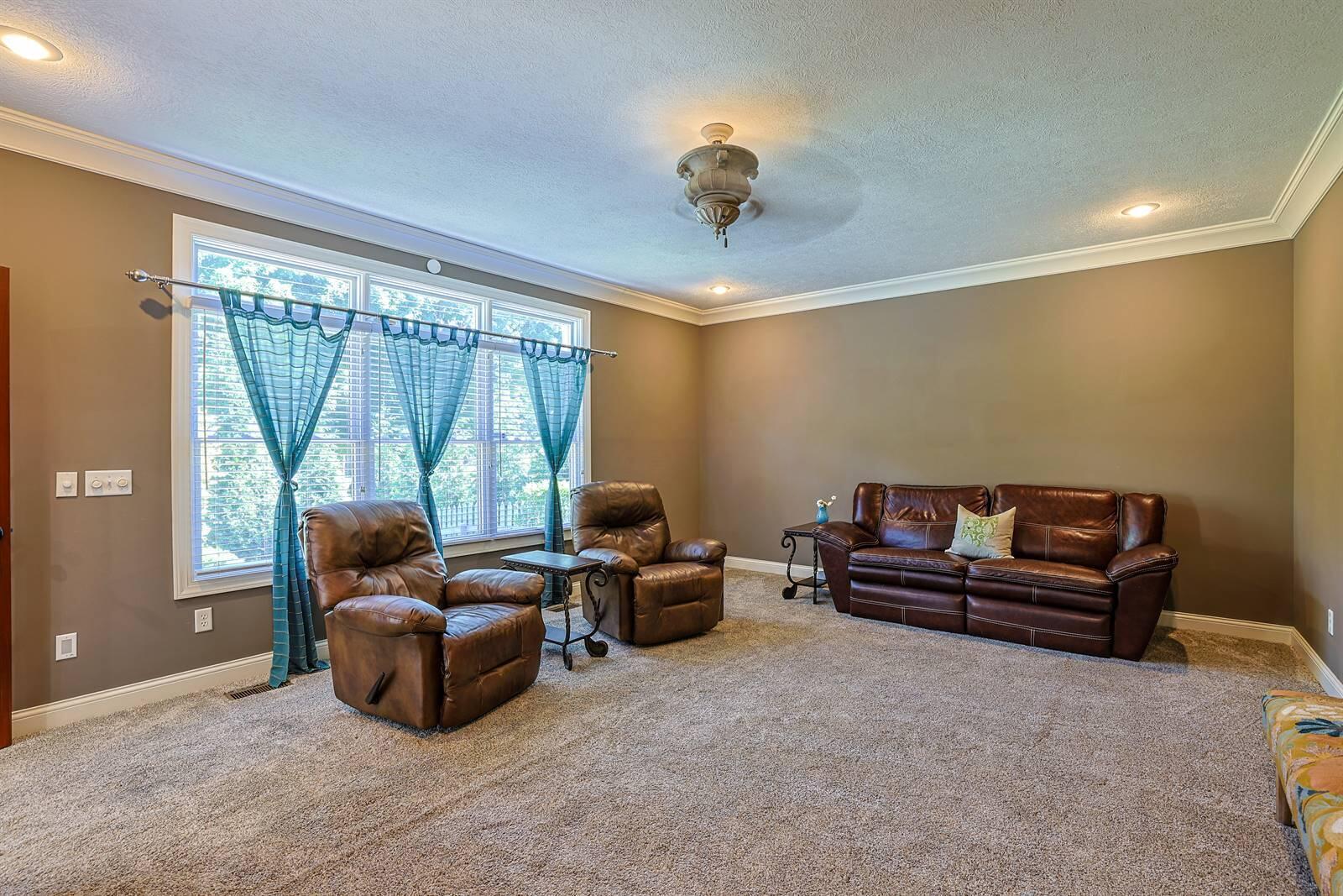 994 Brookmere, Tipp City, Ohio 45371