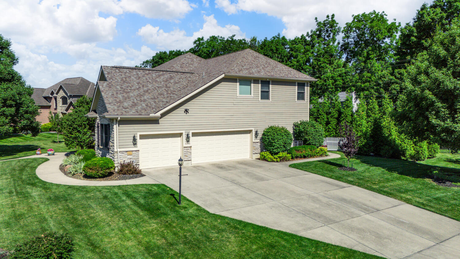 994 Brookmere, Tipp City, Ohio 45371