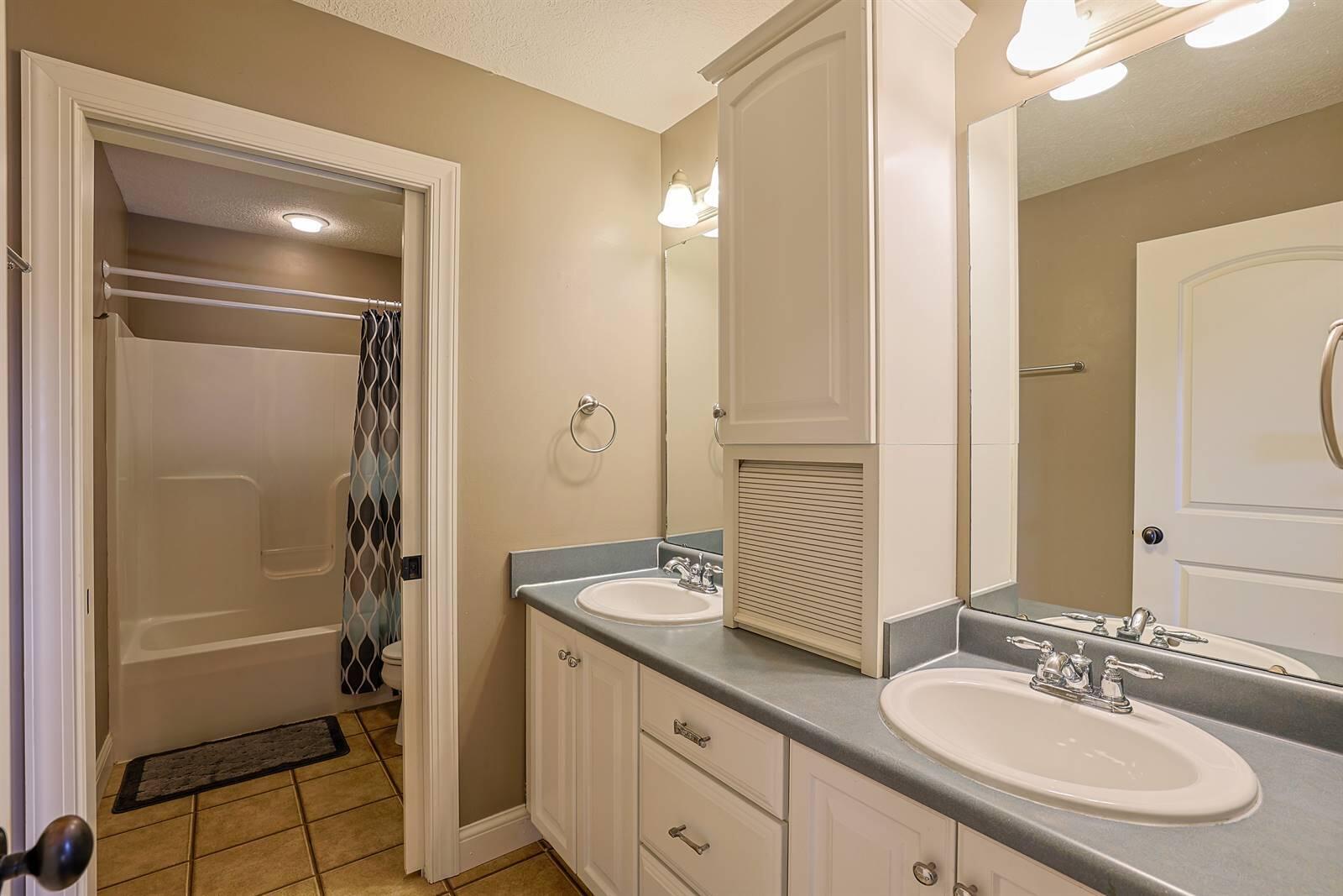 994 Brookmere, Tipp City, Ohio 45371