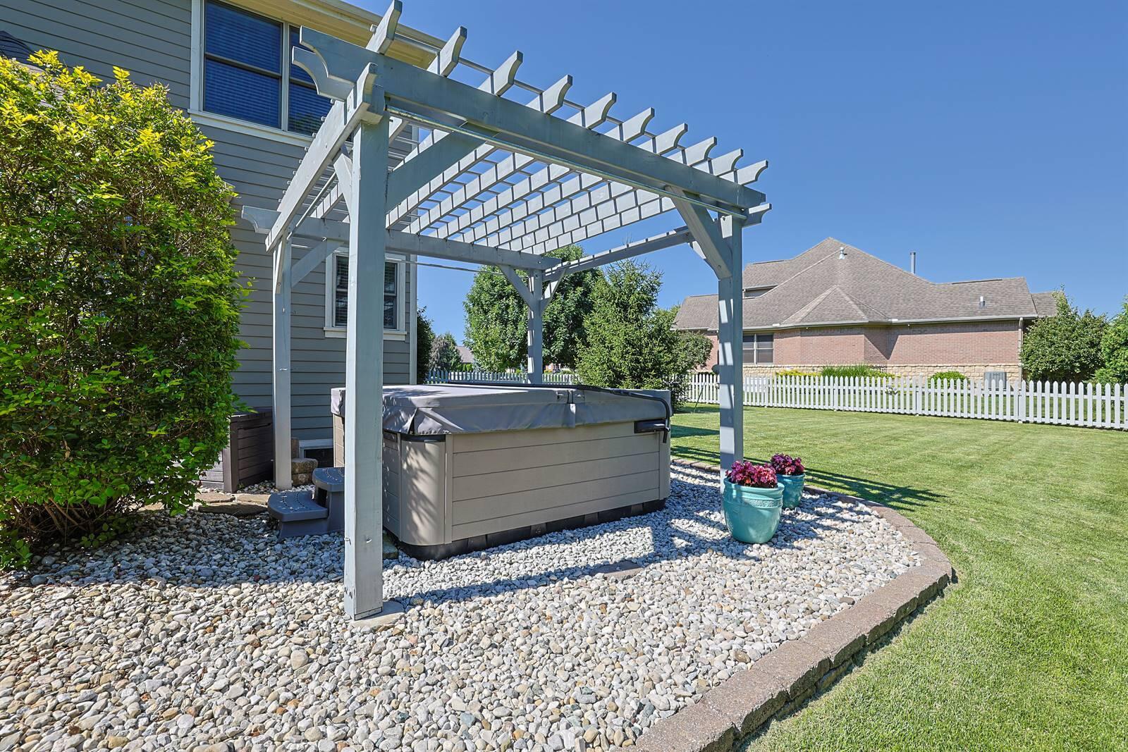 994 Brookmere, Tipp City, Ohio 45371