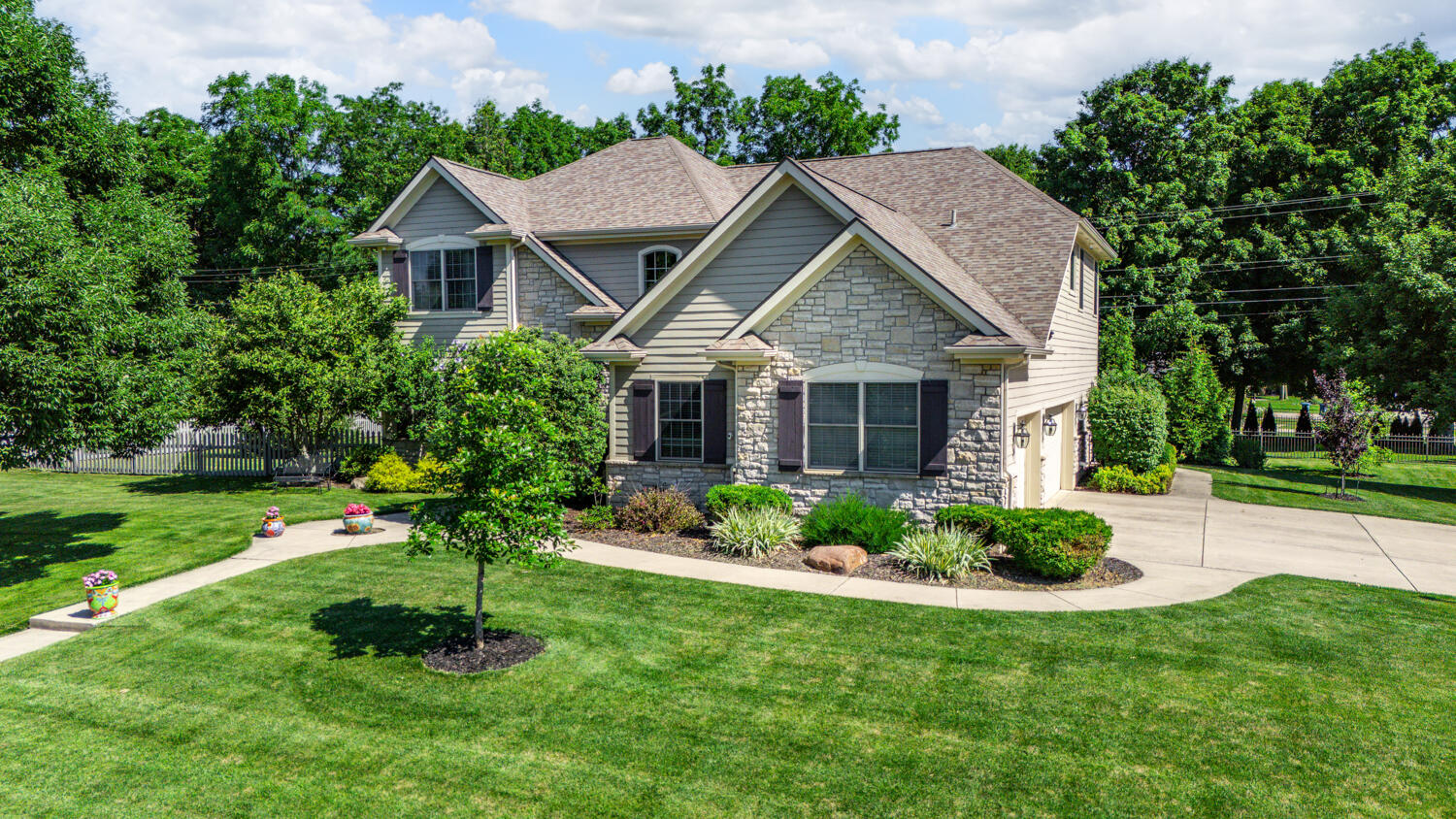 994 Brookmere, Tipp City, Ohio 45371