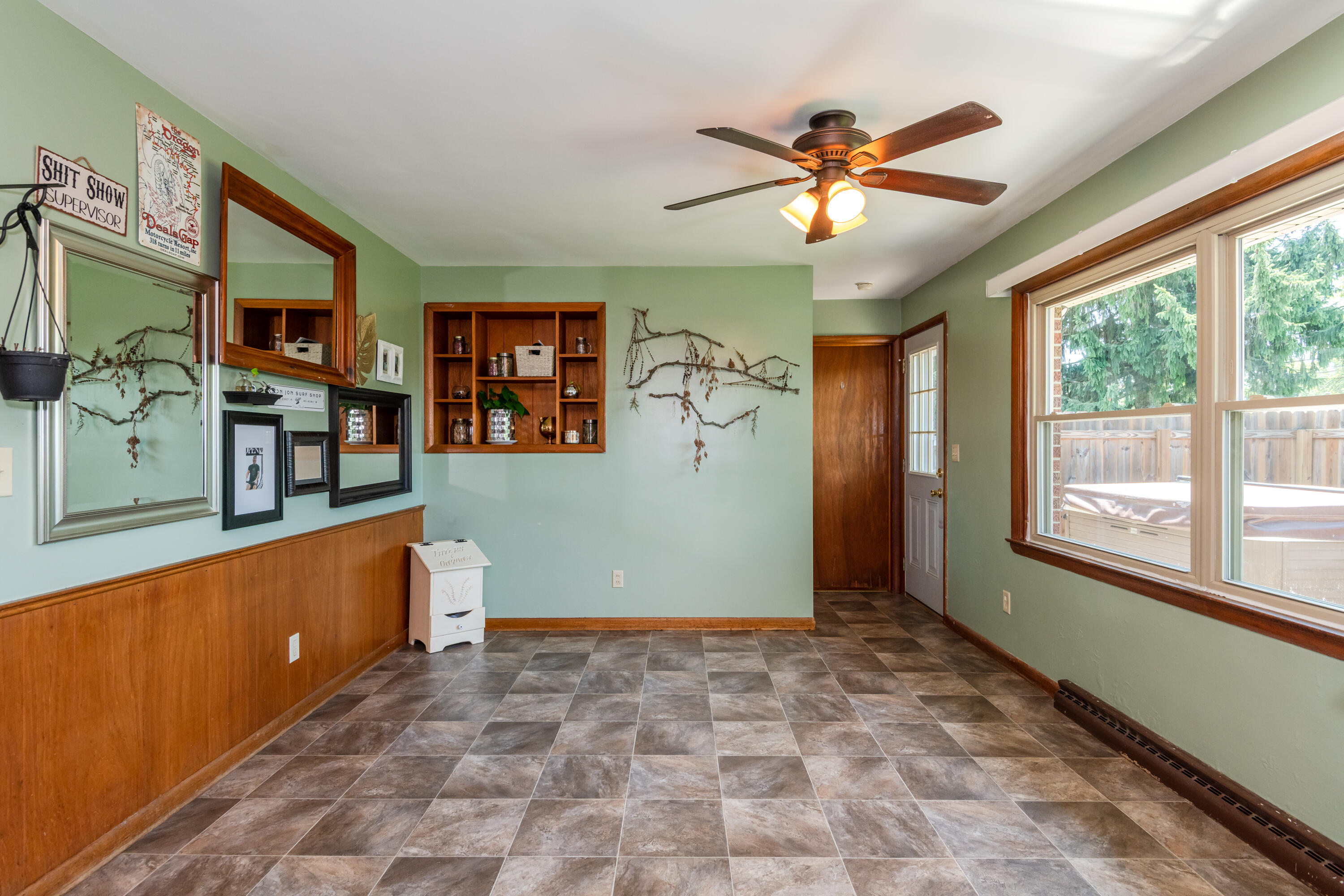 1566 Grimes, Urbana, Ohio 43078