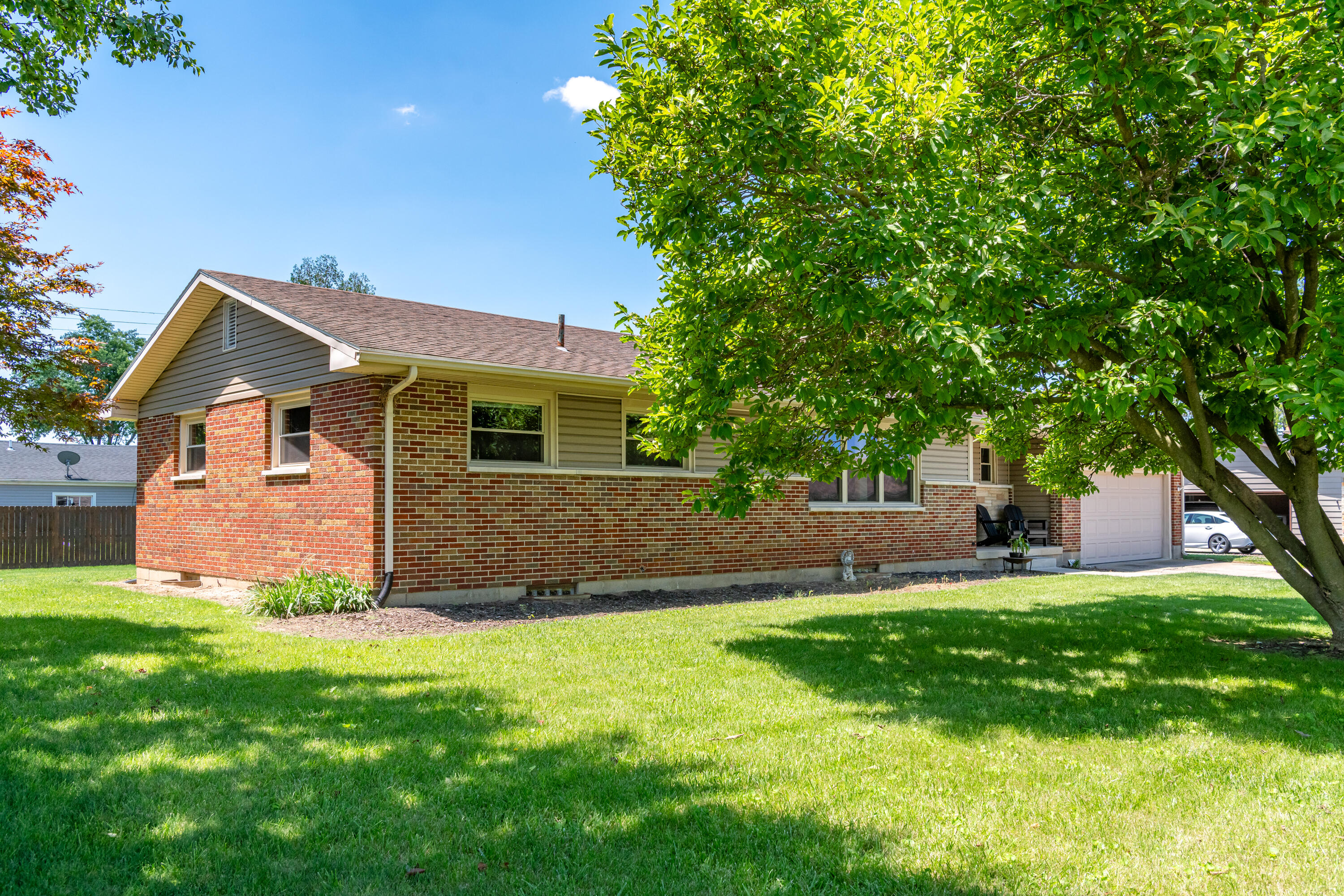 1566 Grimes, Urbana, Ohio 43078