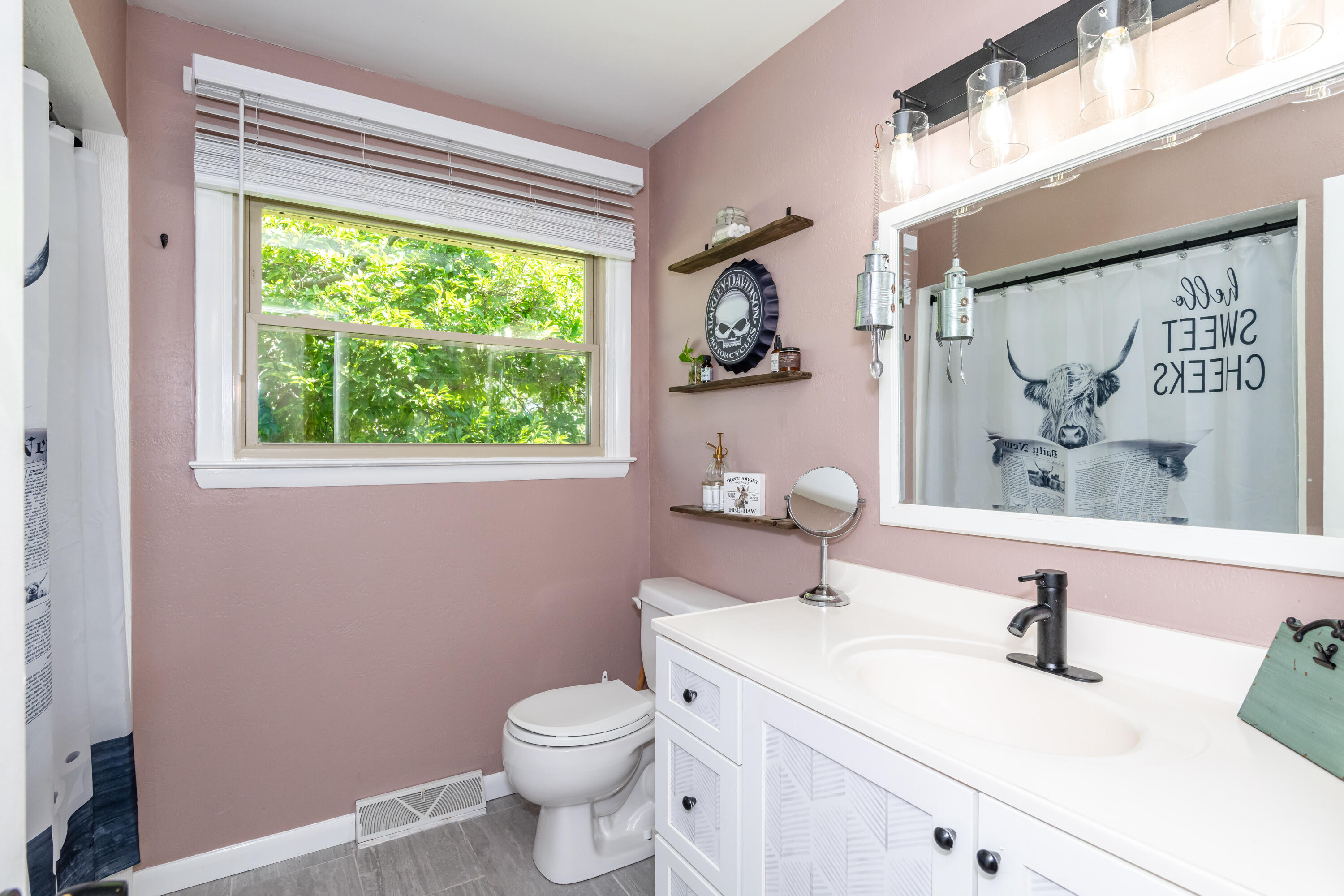 1566 Grimes, Urbana, Ohio 43078