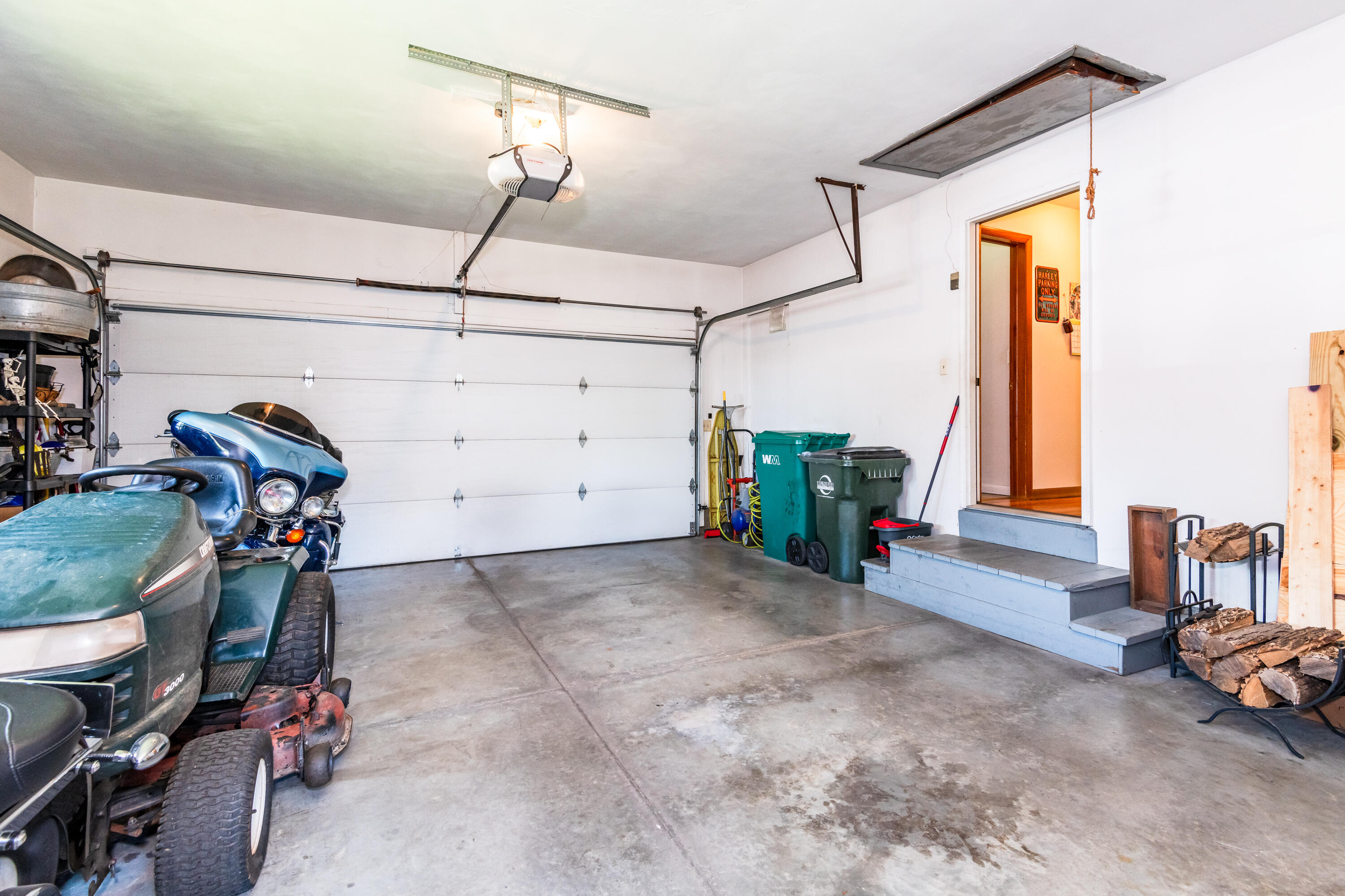 1566 Grimes, Urbana, Ohio 43078