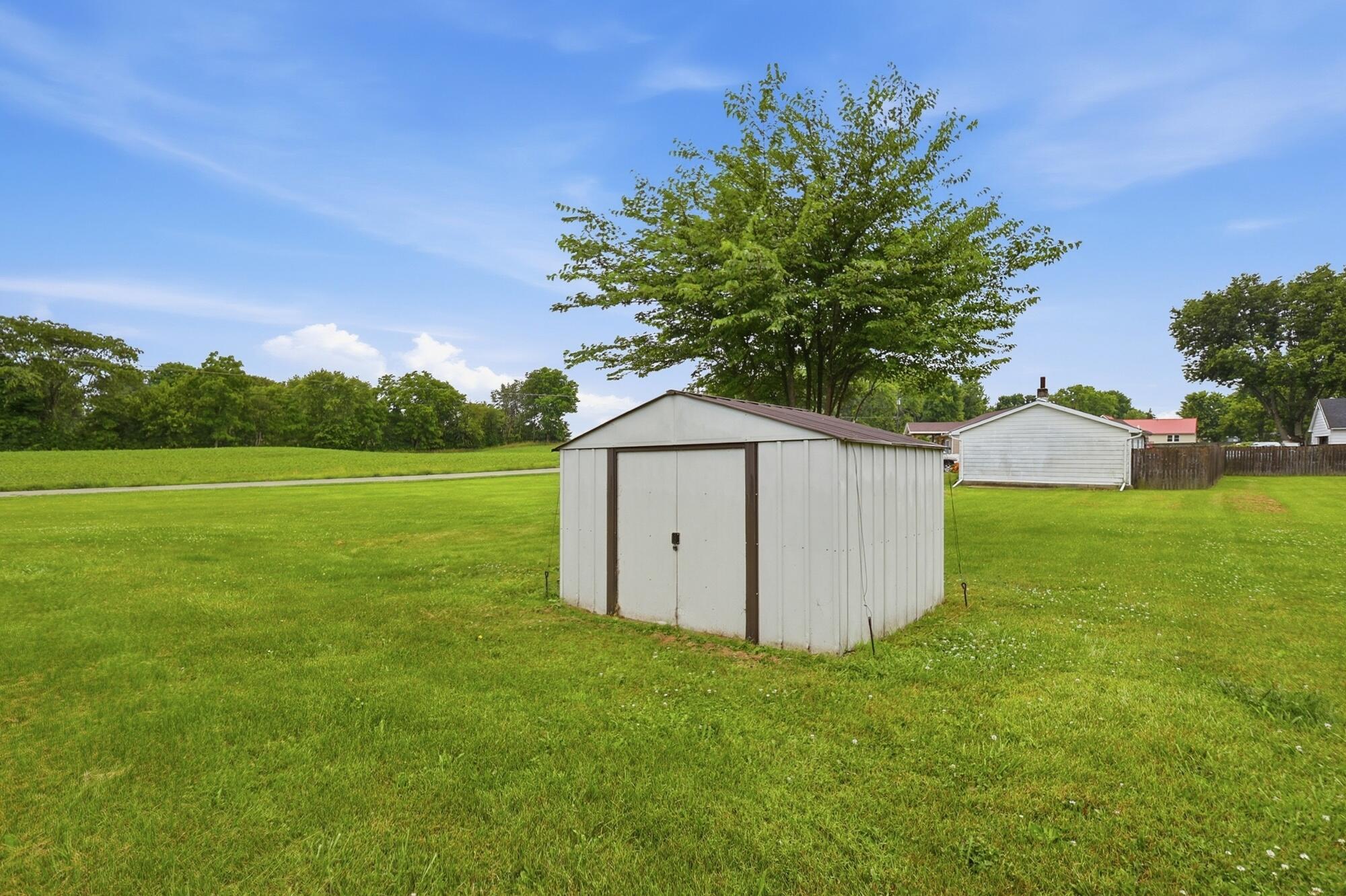 3351 Pitchin, Springfield, Ohio 45502