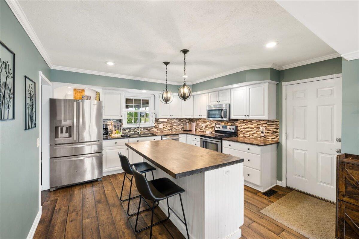 Debra, Botkins, Ohio 45306