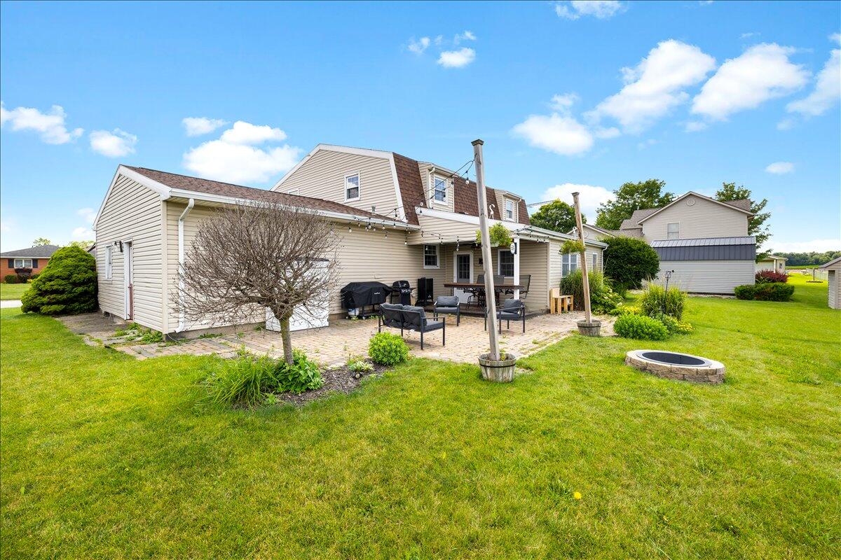 Debra, Botkins, Ohio 45306