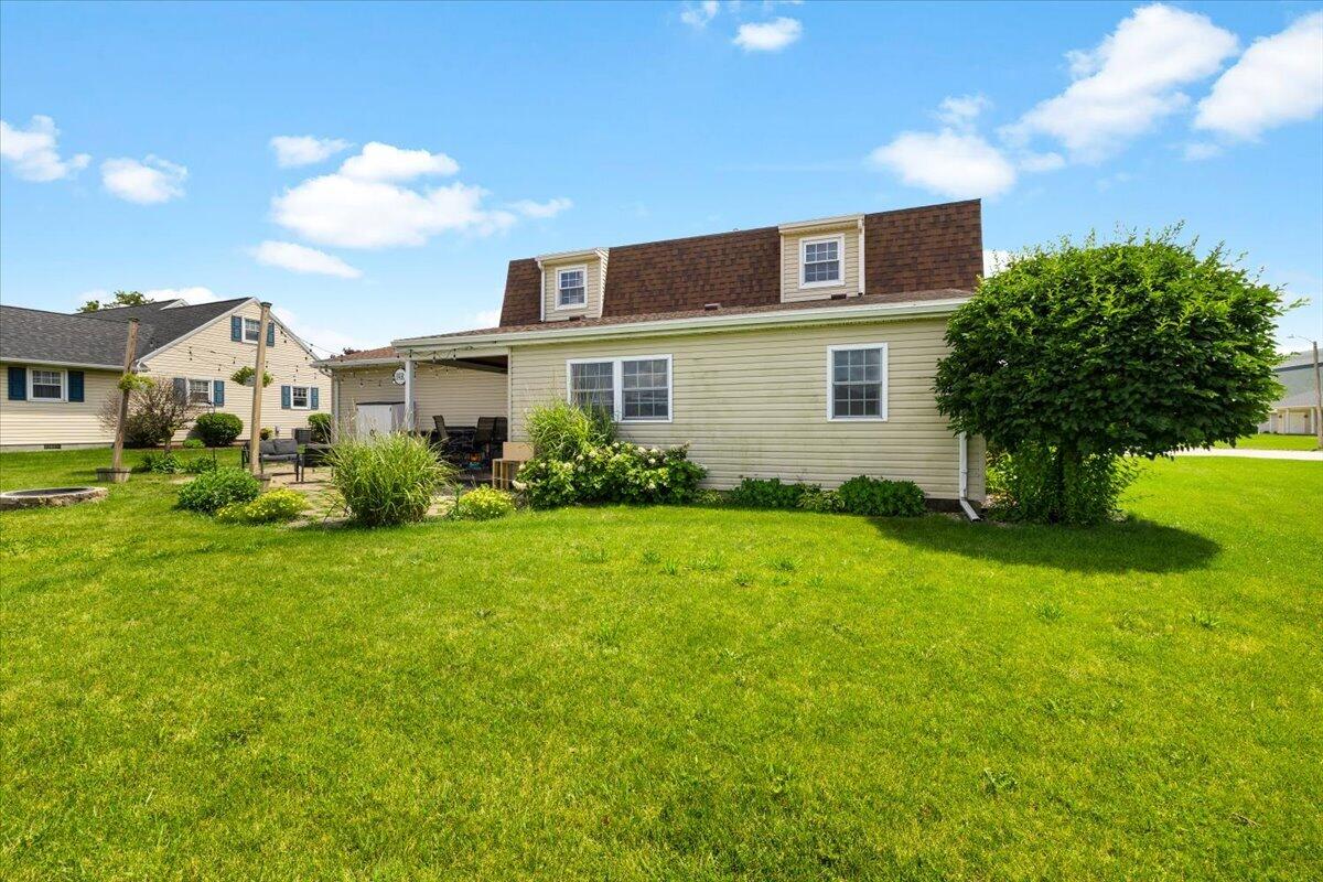 Debra, Botkins, Ohio 45306