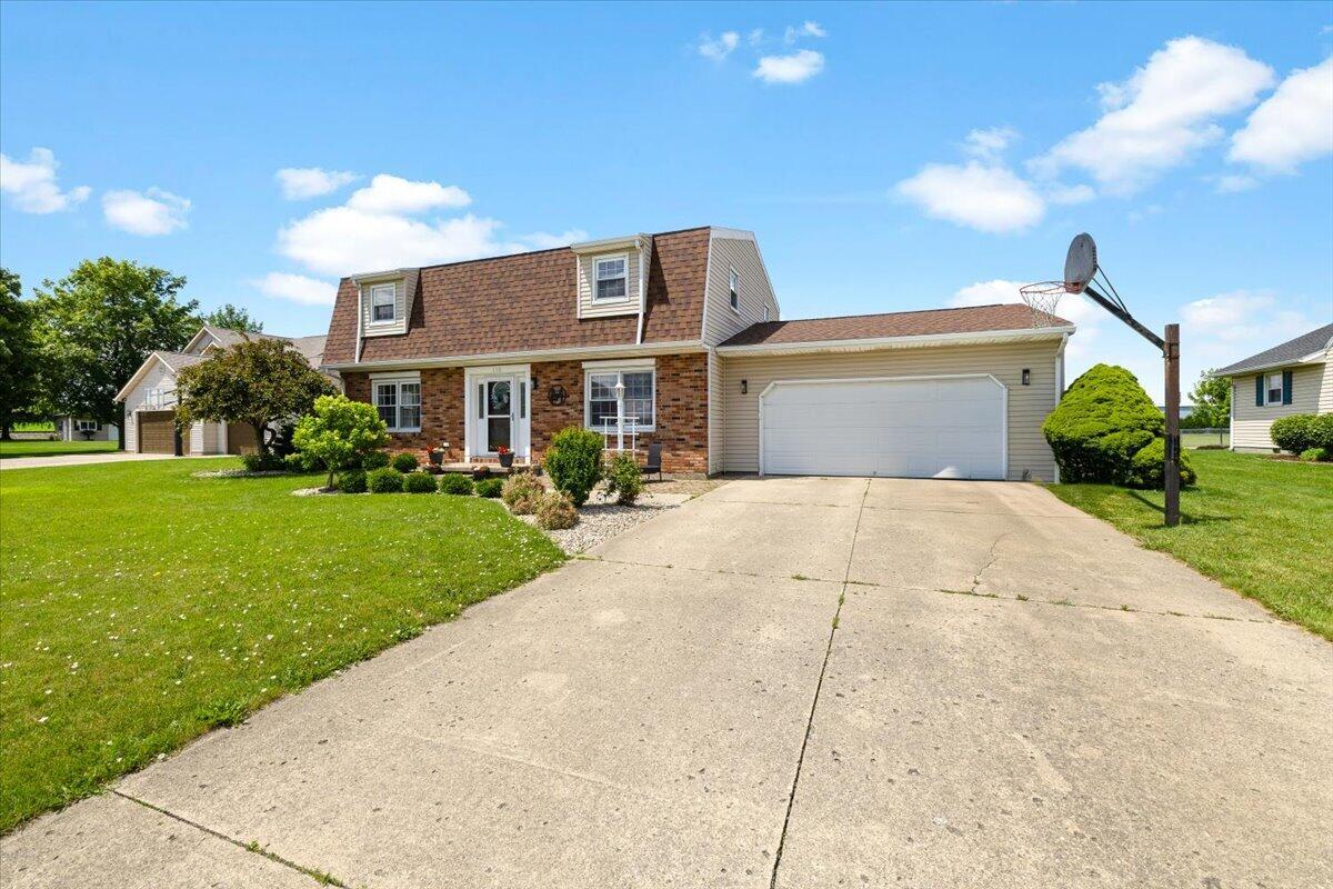 Debra, Botkins, Ohio 45306