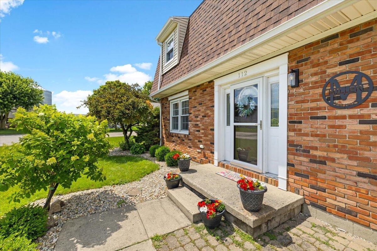 Debra, Botkins, Ohio 45306