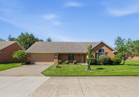 1703 Fox Ridge, Springfield, Ohio 45503, 2 Bedrooms Bedrooms, ,2 BathroomsBathrooms,Residential,For Sale,Fox Ridge,1046627