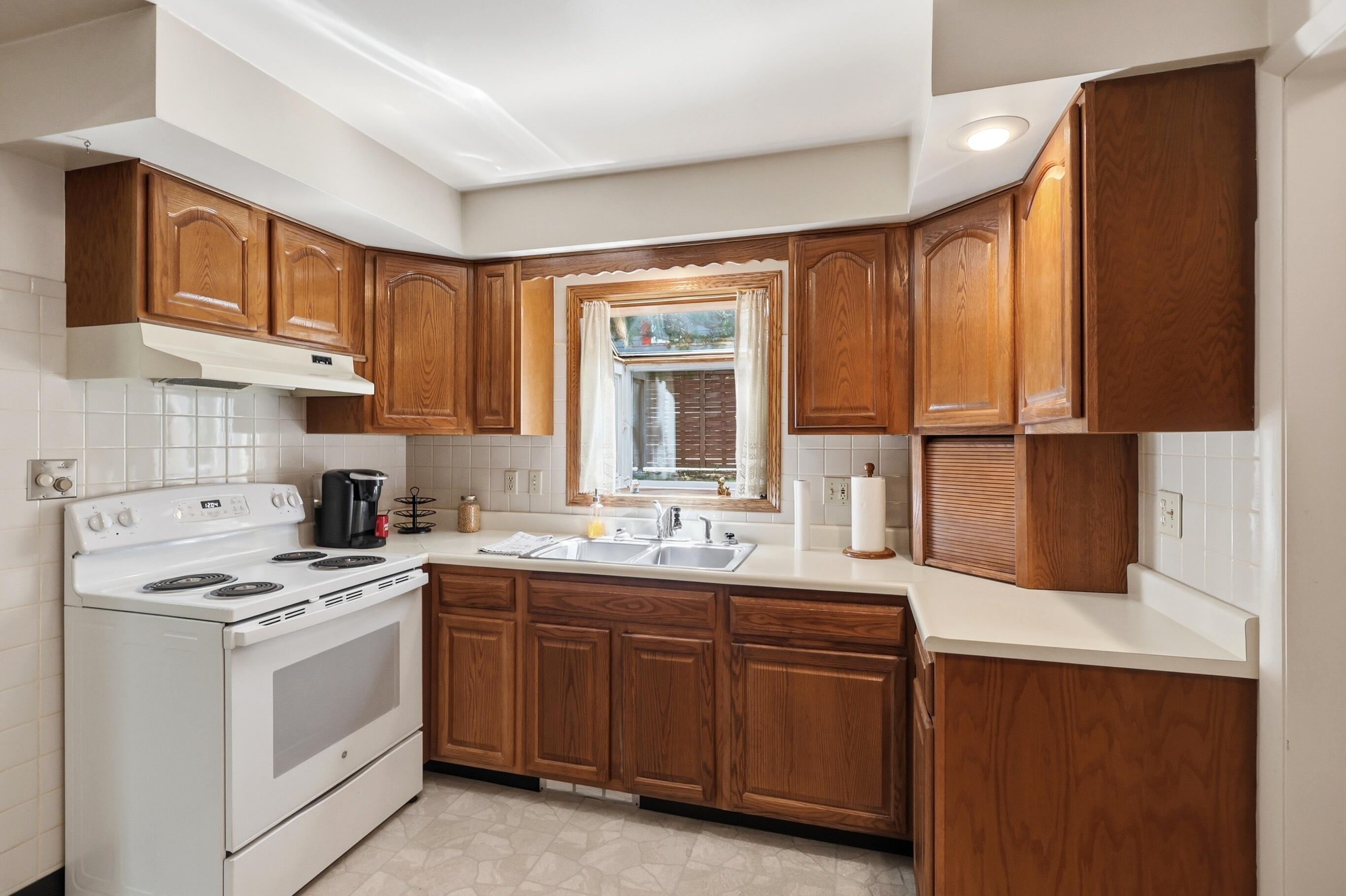 3059 Troehler, Springfield, Ohio 45505