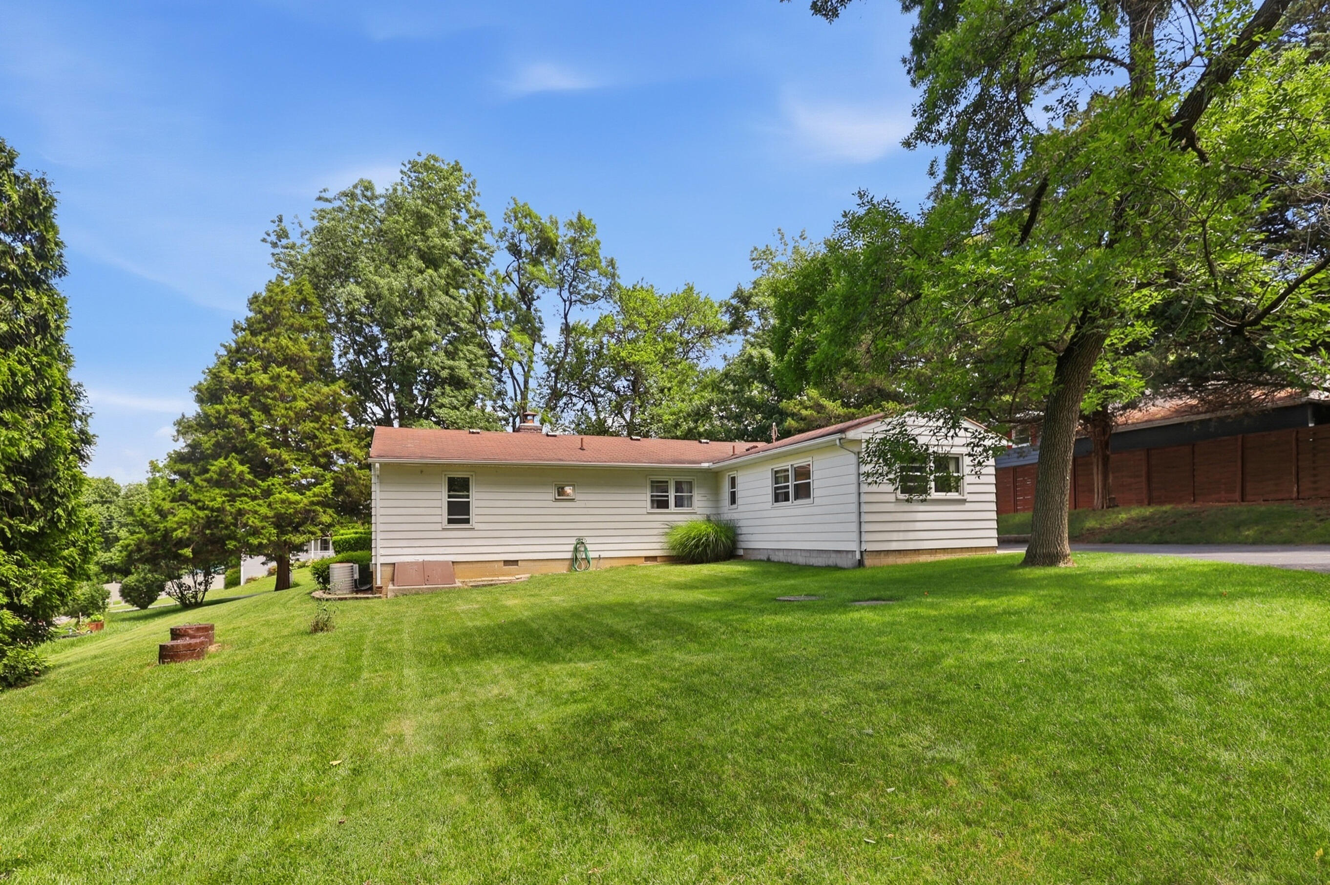 3059 Troehler, Springfield, Ohio 45505