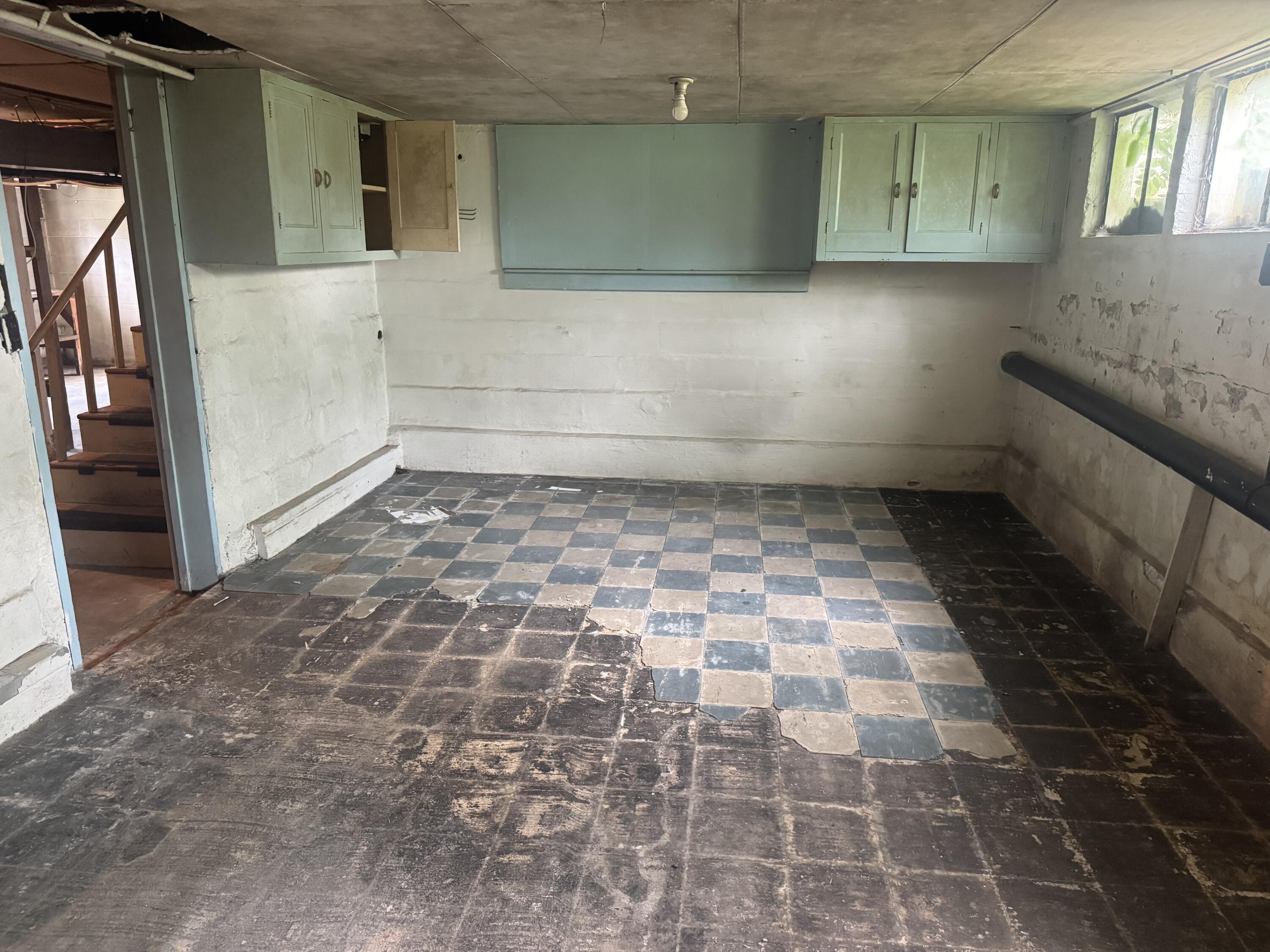 1355 Emery, Springfield, Ohio 45504