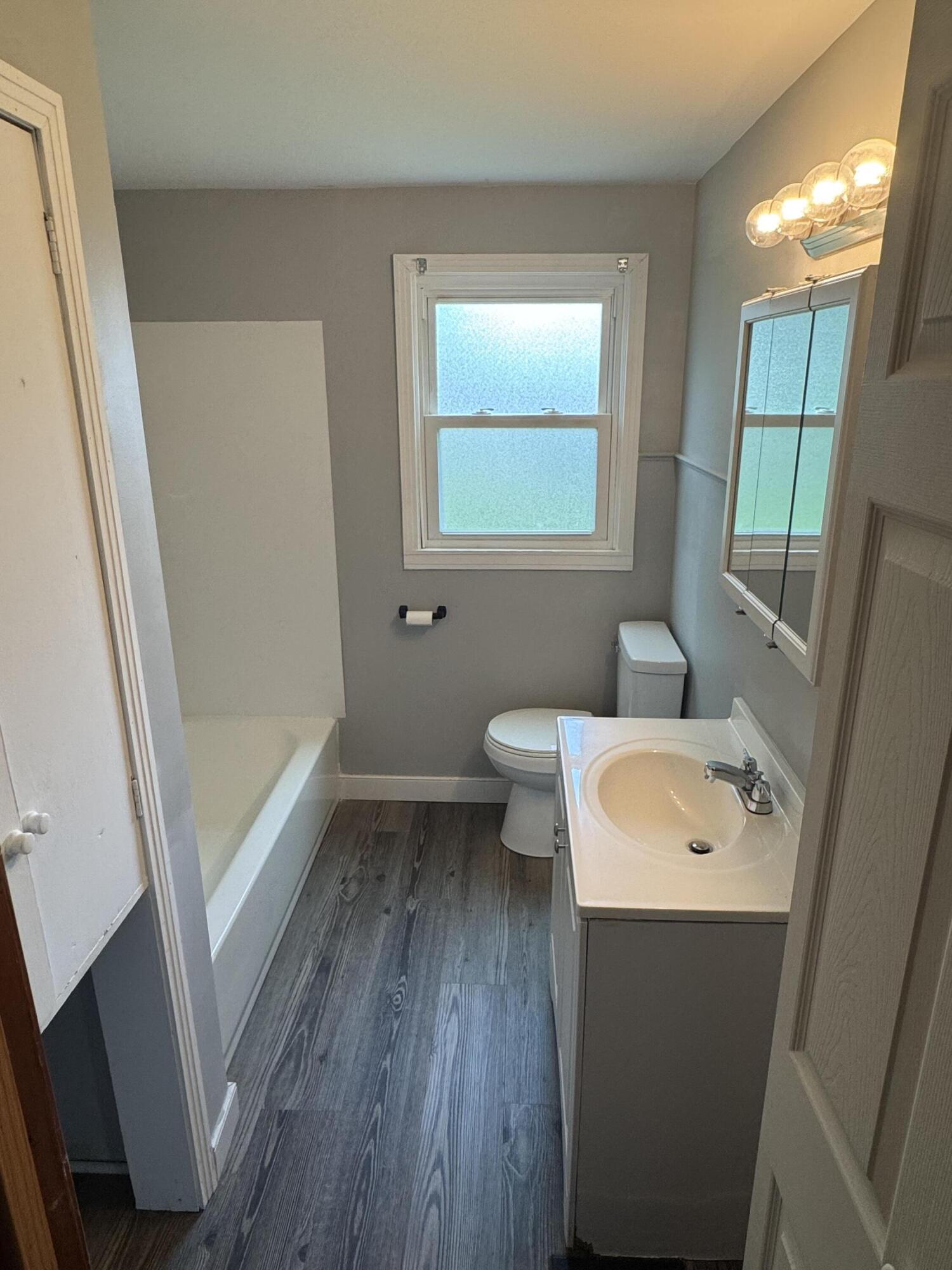 1355 Emery, Springfield, Ohio 45504
