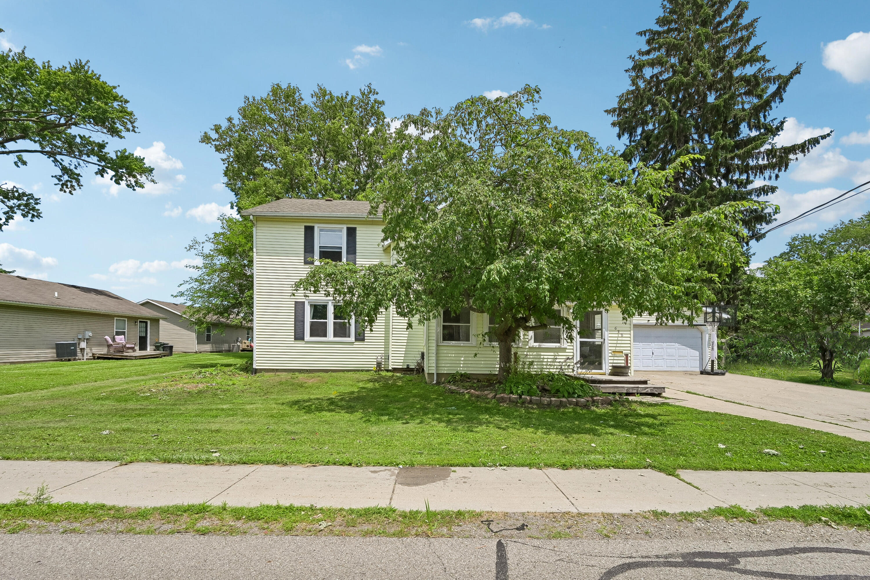 638 Light, Urbana, Ohio 43078
