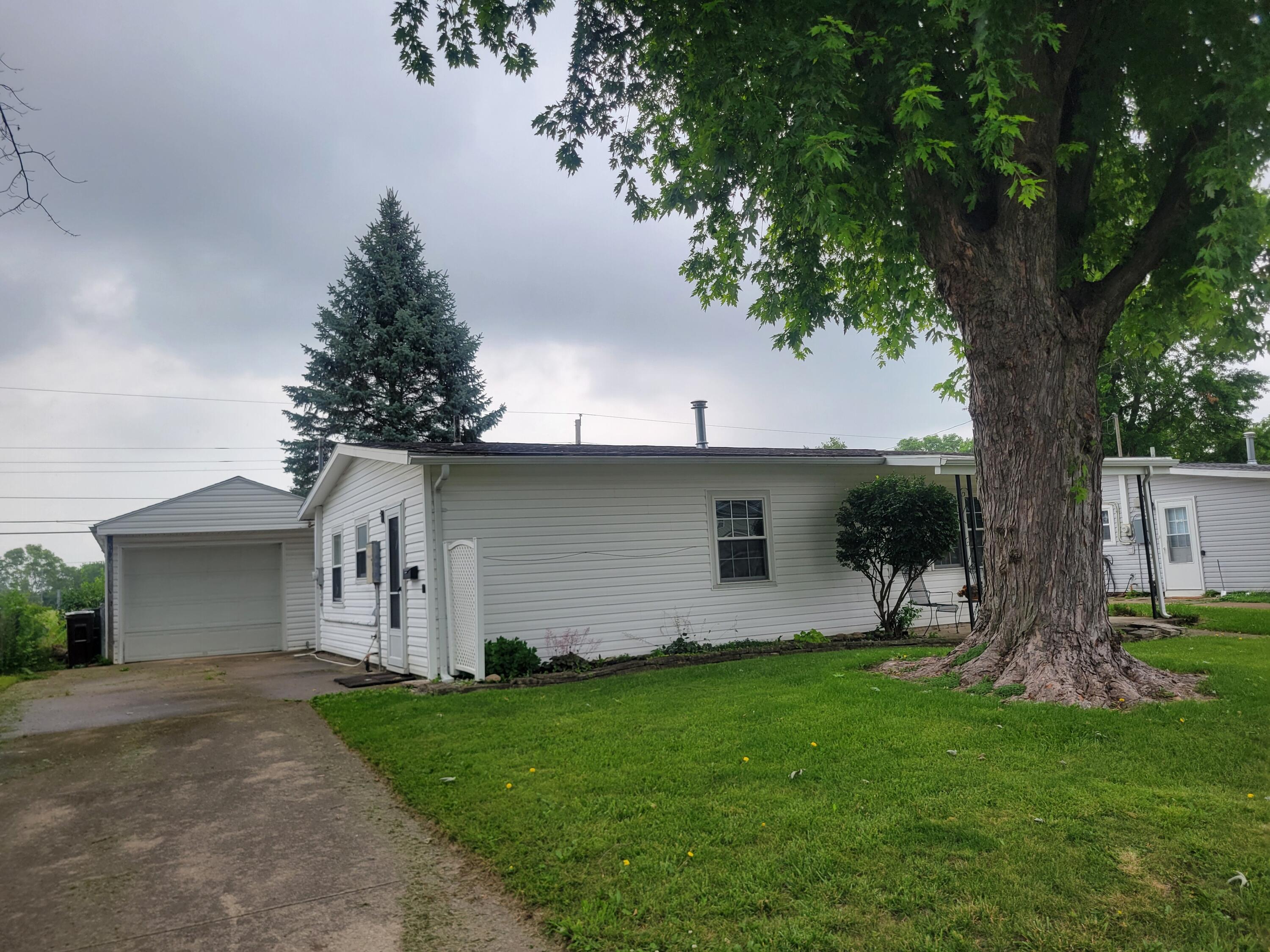 307 Drake, New Carlisle, Ohio 45344