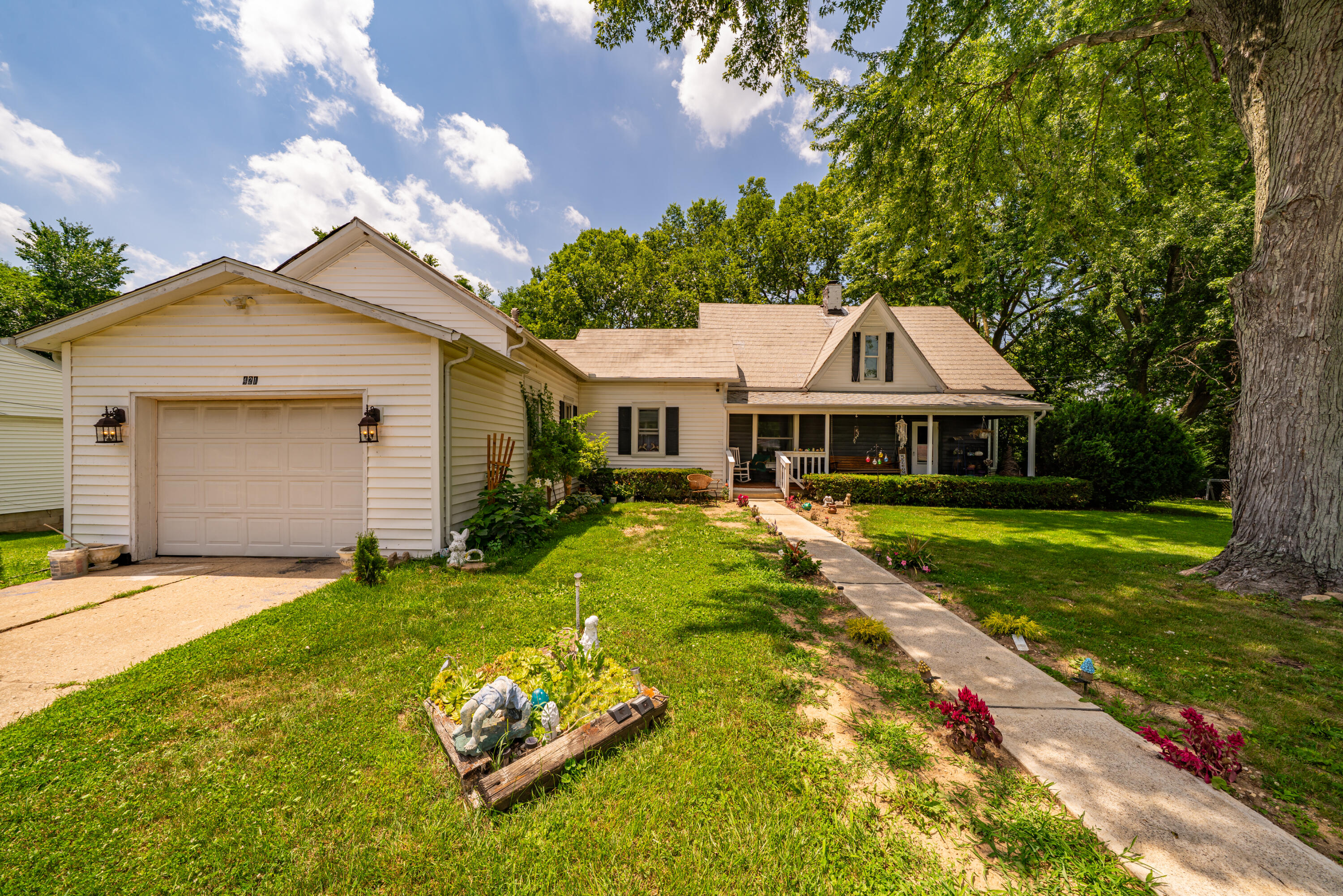 421 Monterey, Sidney, Ohio 45365