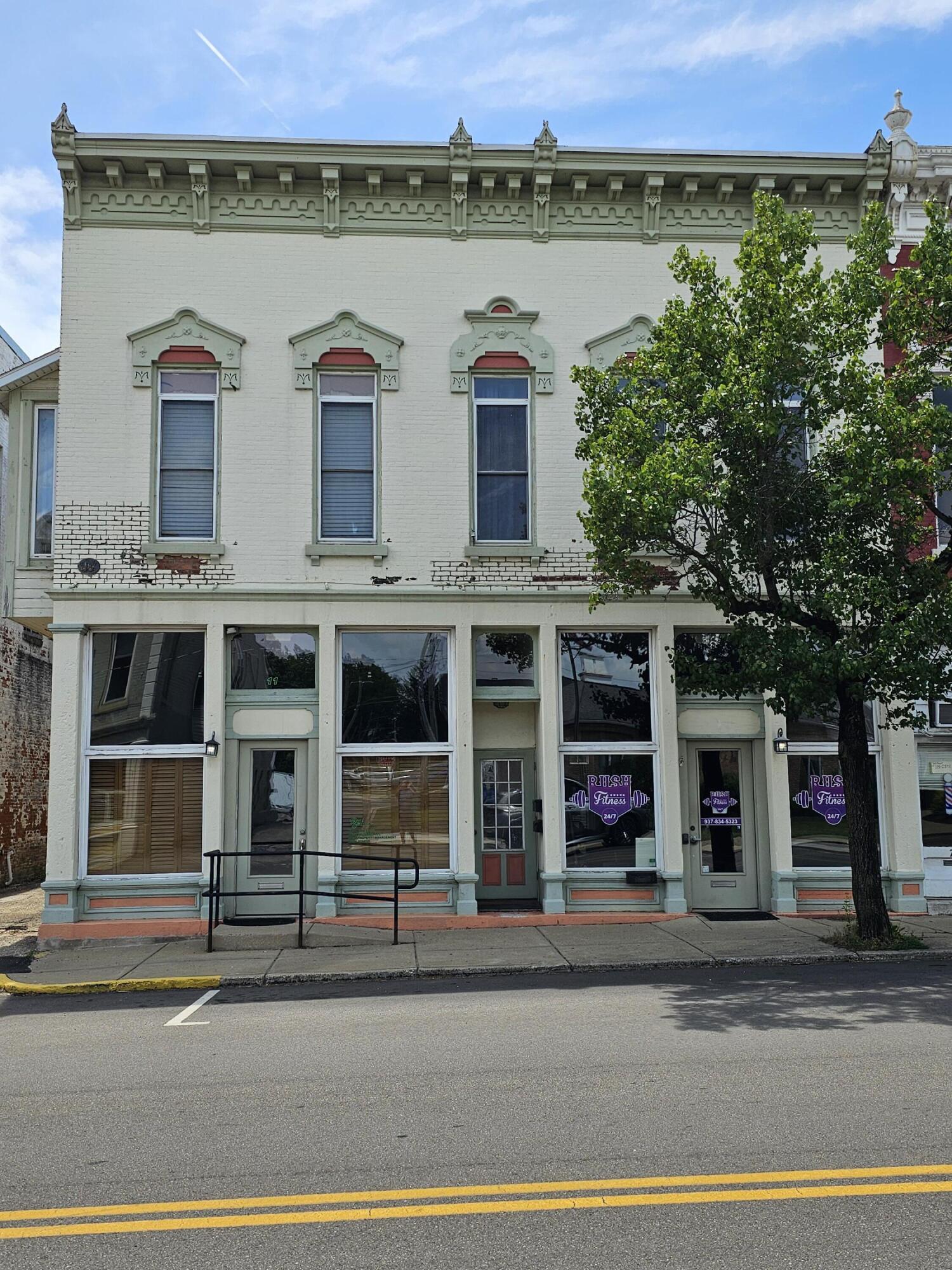 9-11 Main, Mechanicsburg, Ohio 43044