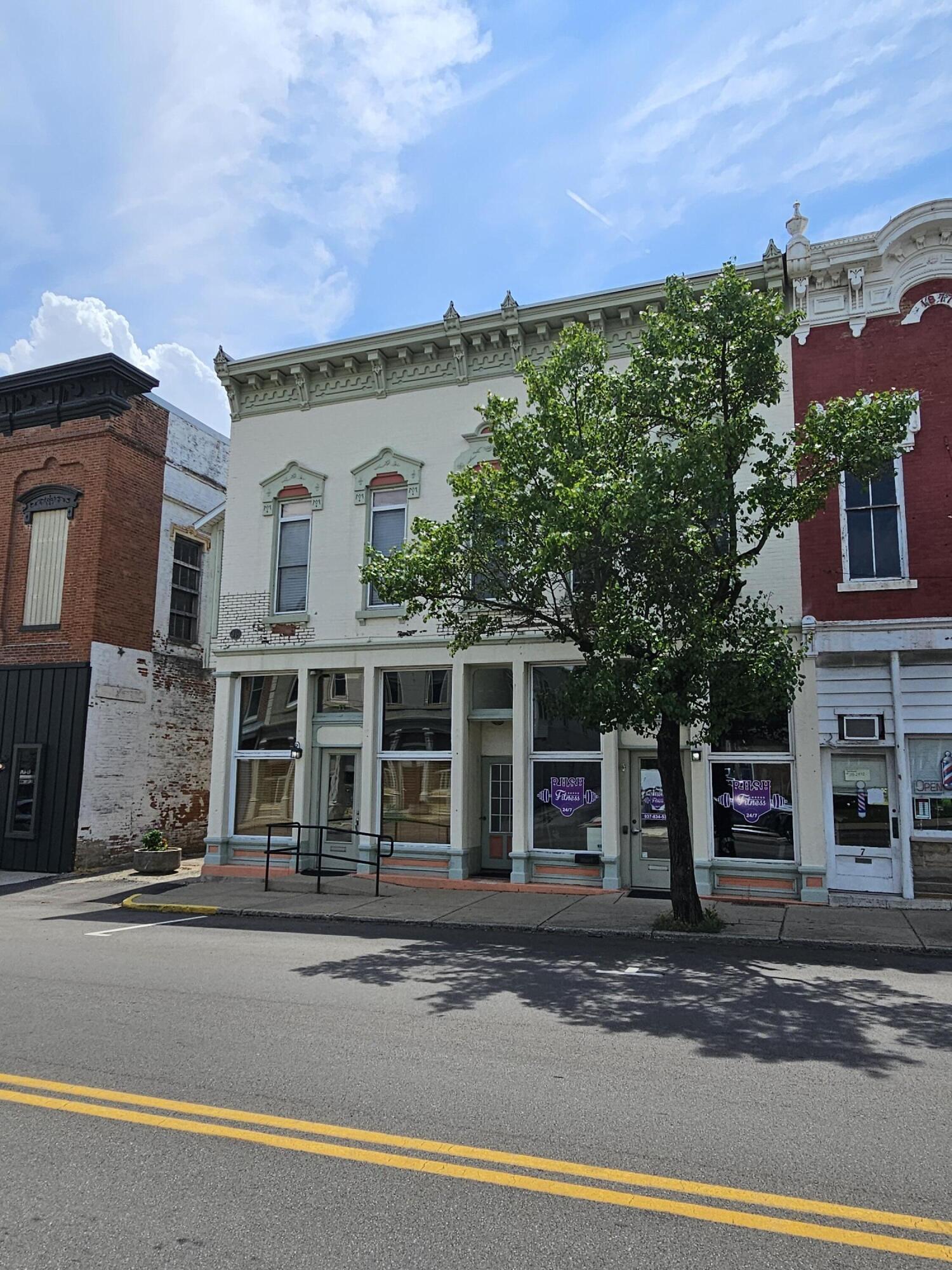 9-11 Main, Mechanicsburg, Ohio 43044