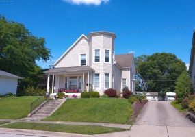 108 Walnut, New Bremen, Ohio 45869, 4 Bedrooms Bedrooms, ,2 BathroomsBathrooms,Residential,For Sale,Walnut,1046666