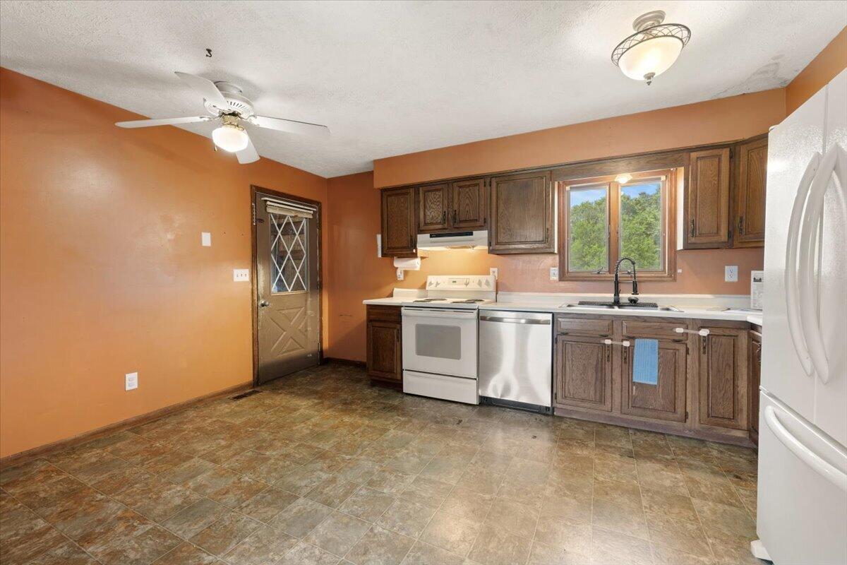 10657 County Road 5, Belle Center, Ohio 43310